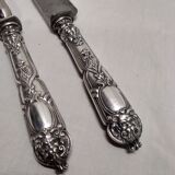 Service a découper en métal argenté 1900