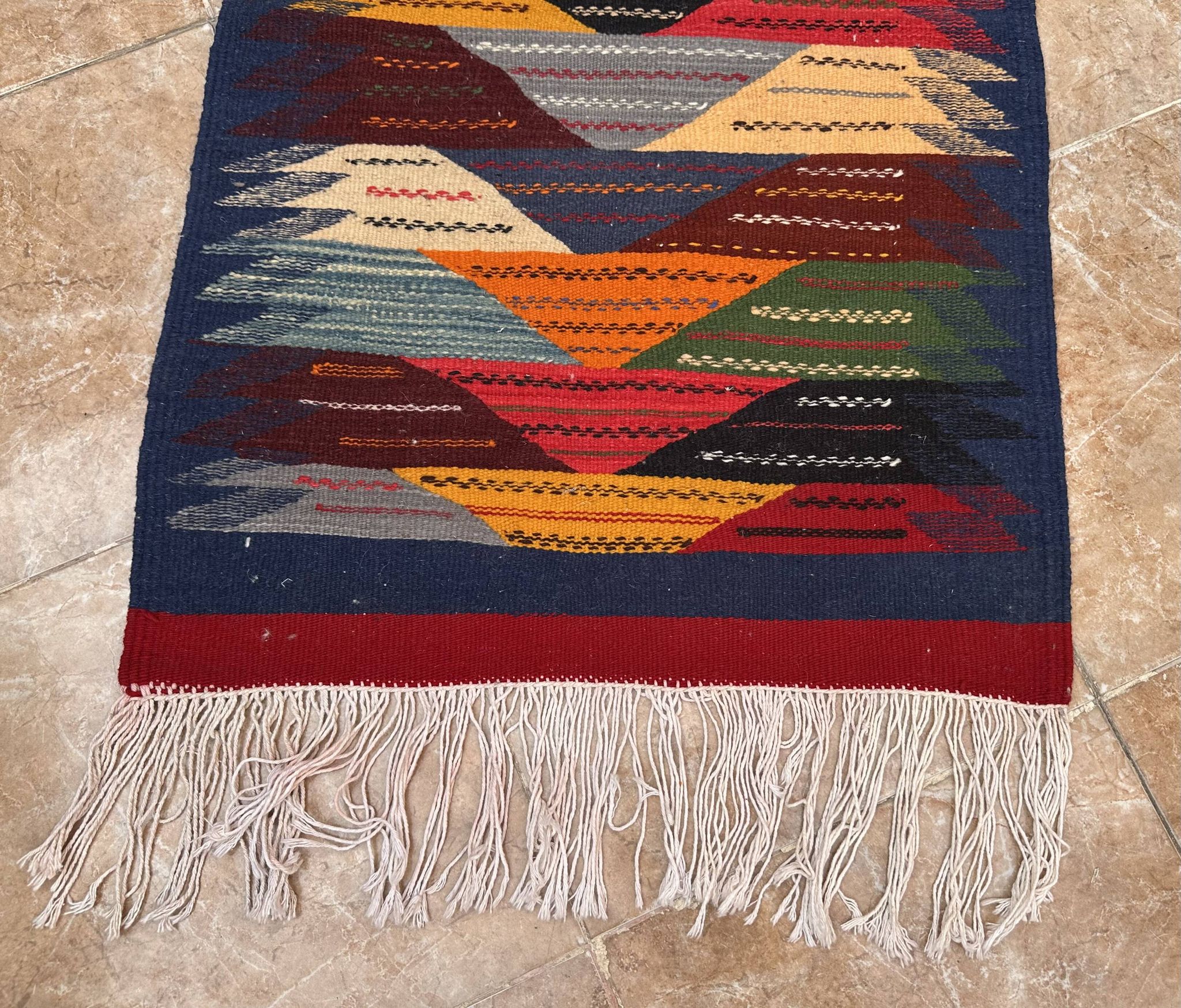 Small Moroccan rug, kilim picaso, flat woven rug, decoration
