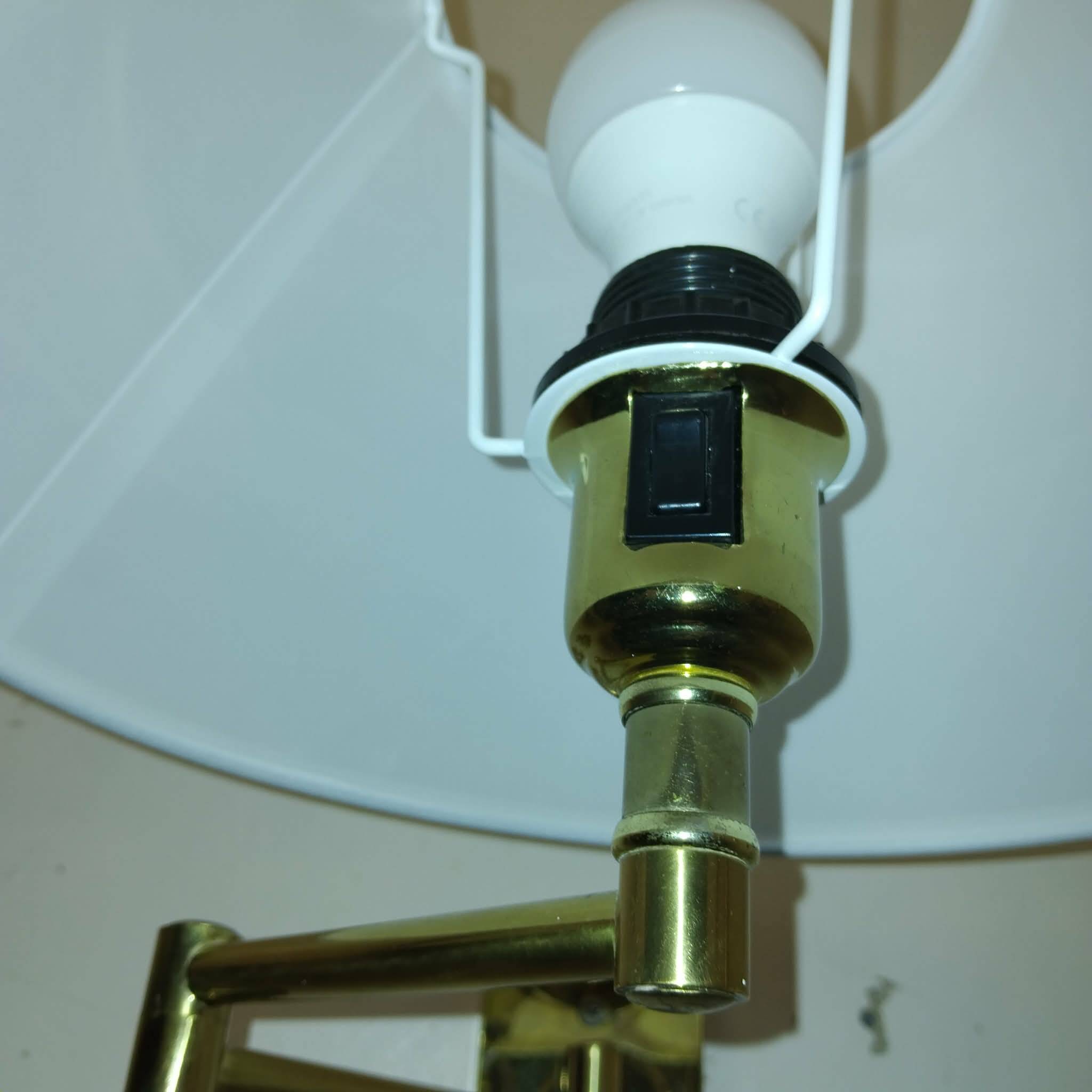 Pair of articulated wall lights from the 60s/70s.