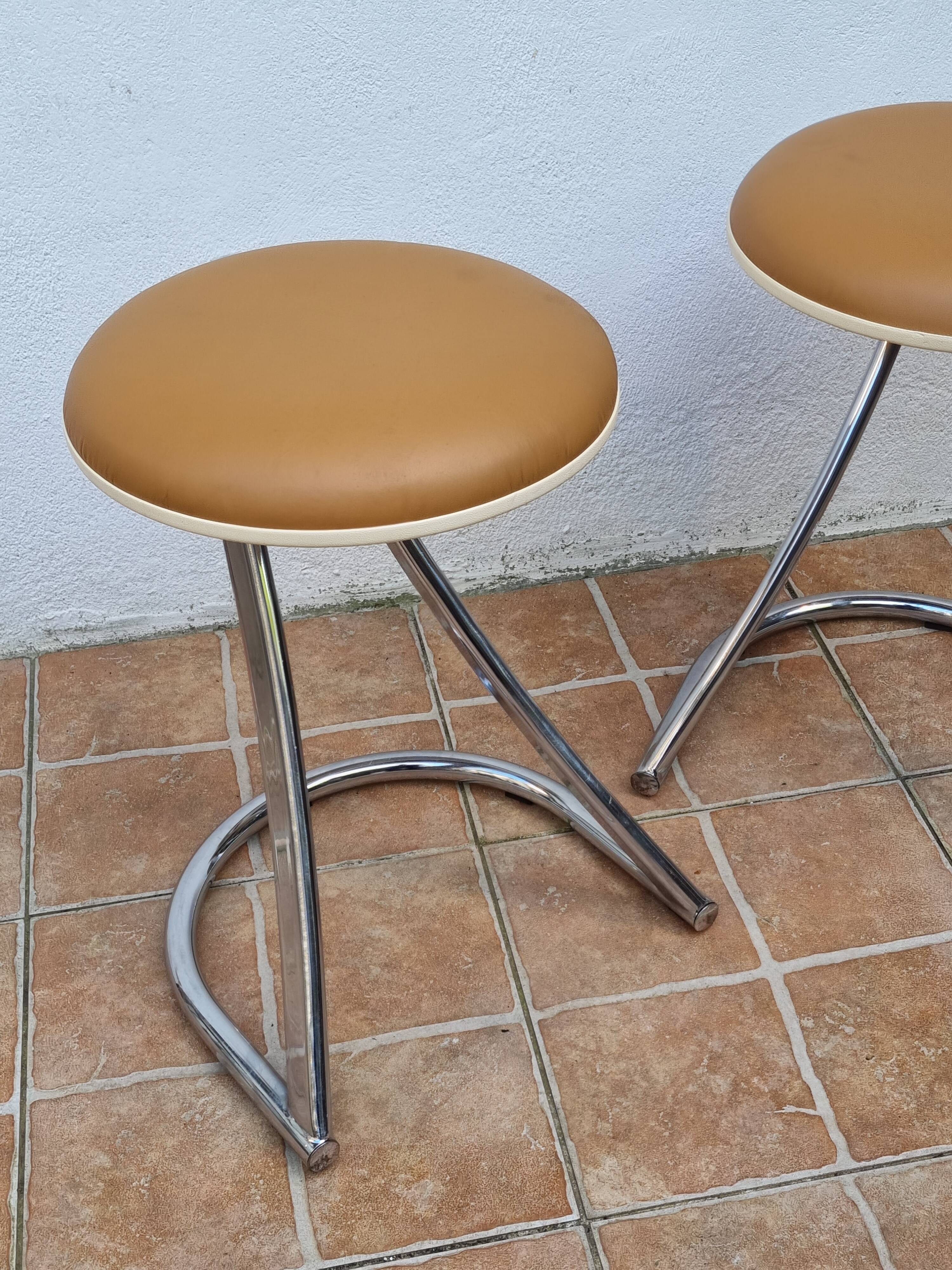 Paire de tabourets "Z" vintage Mirima France