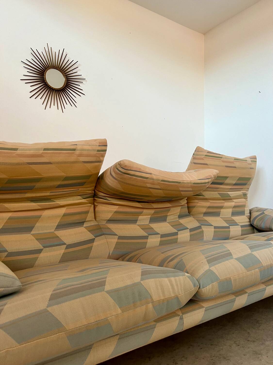 Ancien canapé Maralunga 3 places design italien des années 70 Cassina tissu patchwork