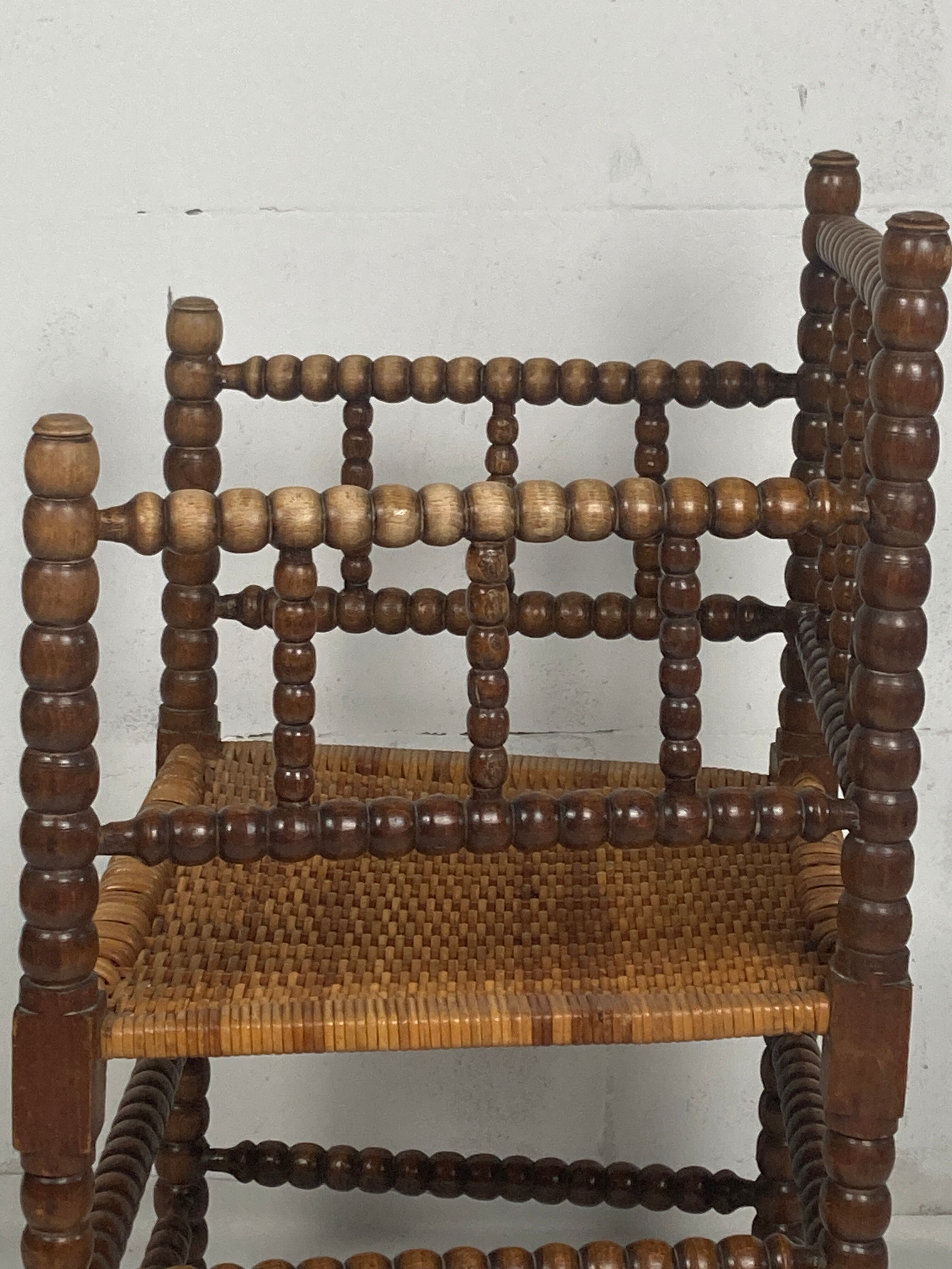 Fauteuil en osier et en bois tourné, années 1930 - 1950