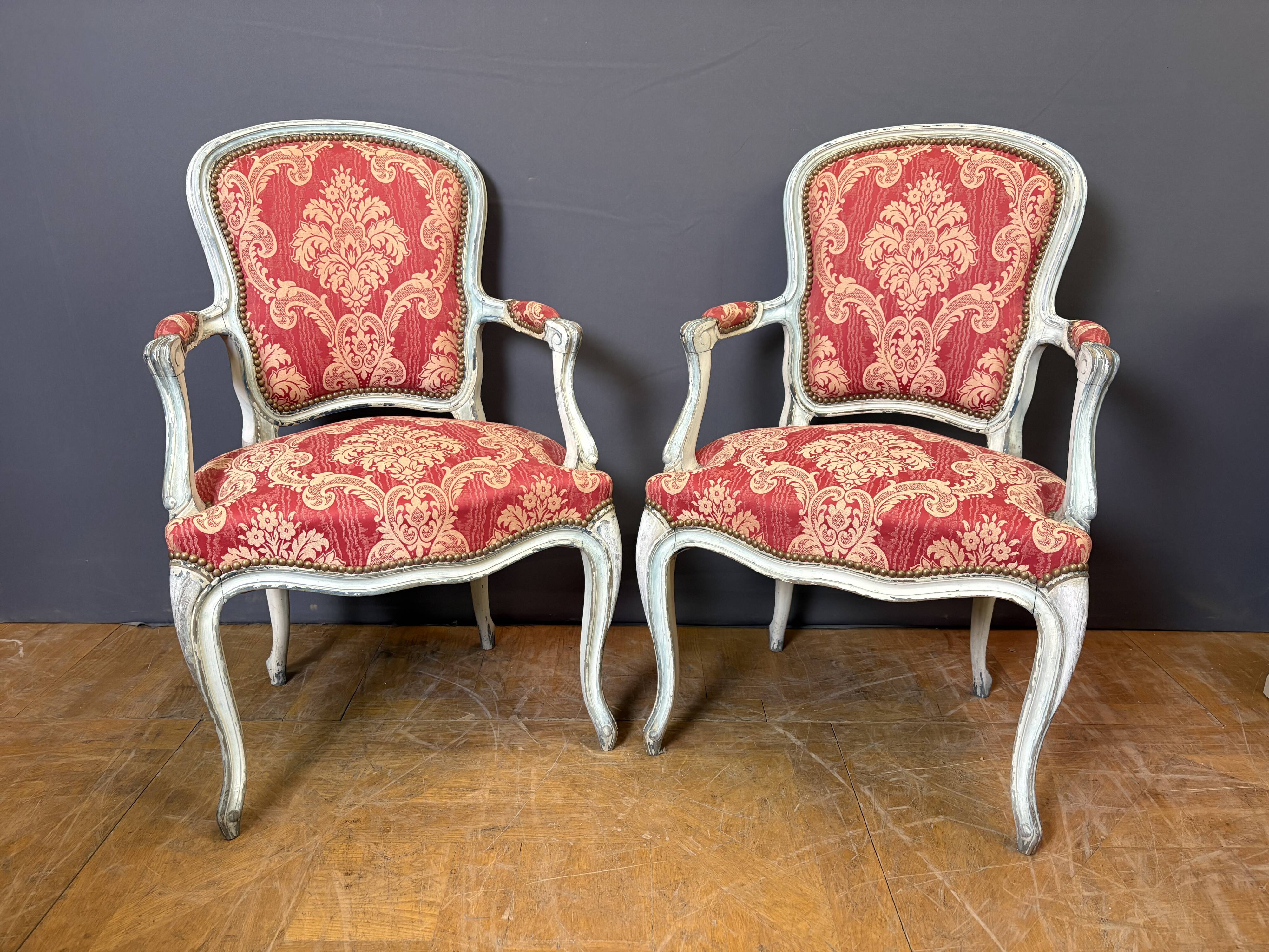 Paire de Cabriolets de Style Louis XV en Hêtre polychrome