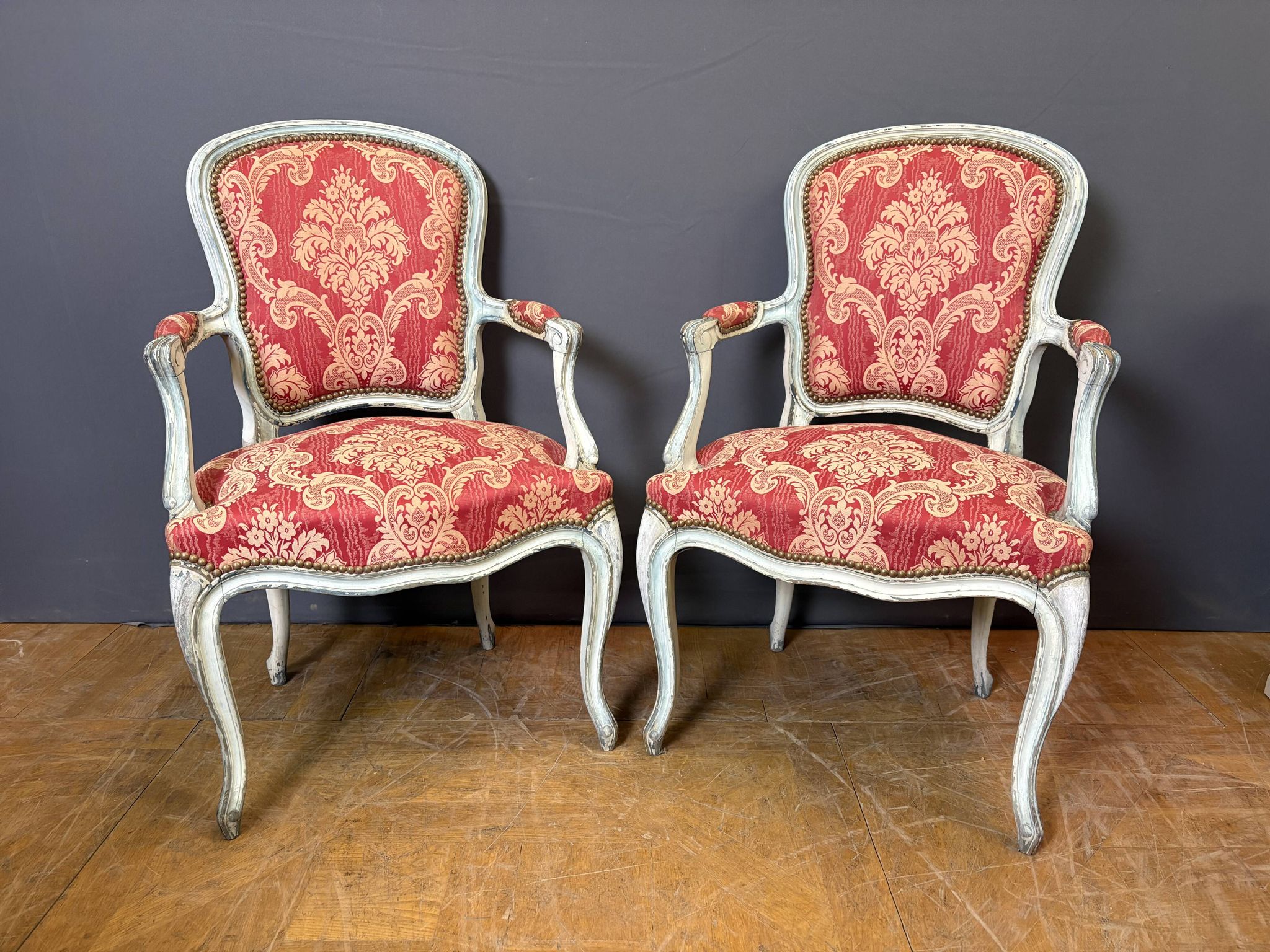 Paire de Cabriolets de Style Louis XV en Hêtre polychrome