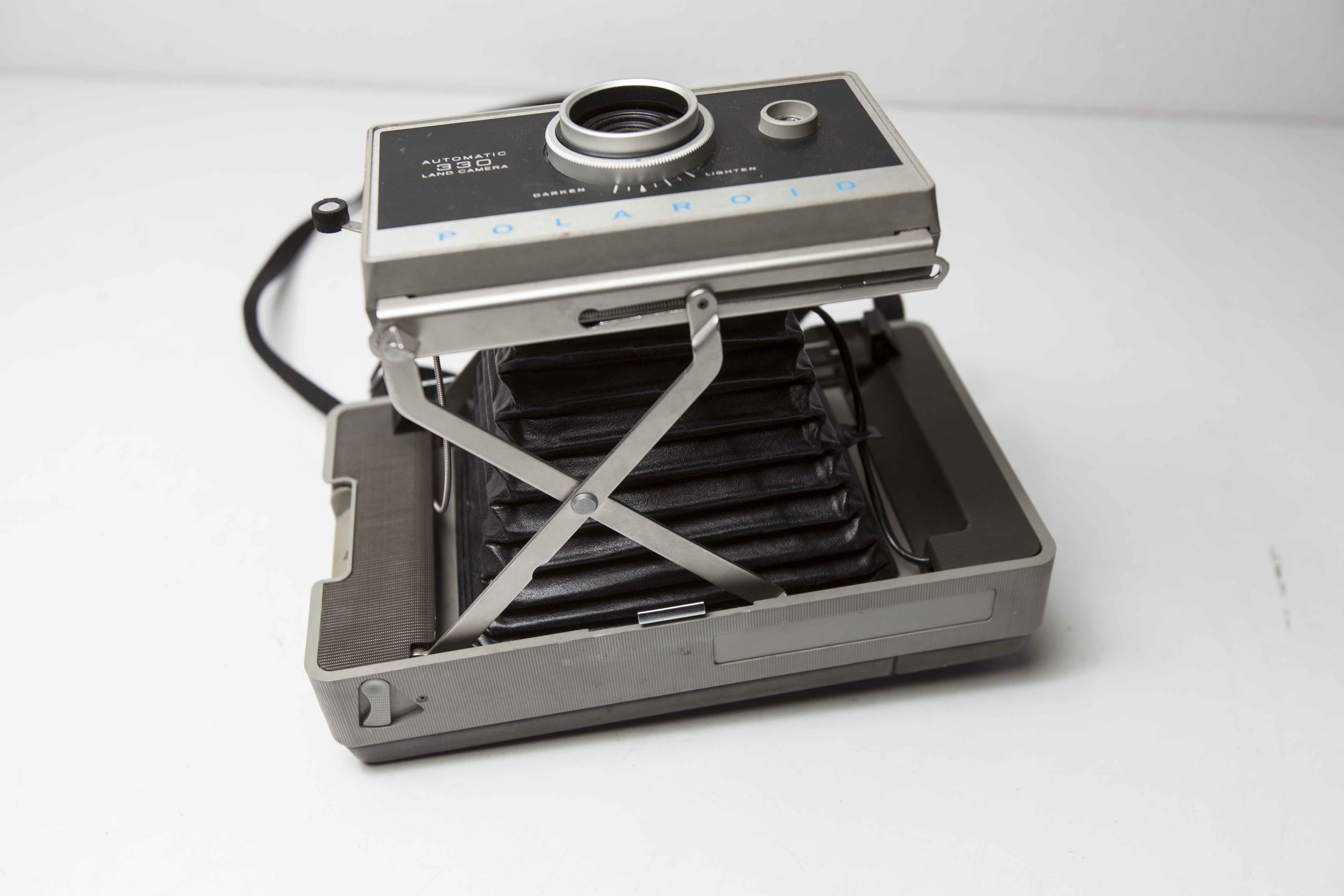 Camera polaroid automatic 330 land camera