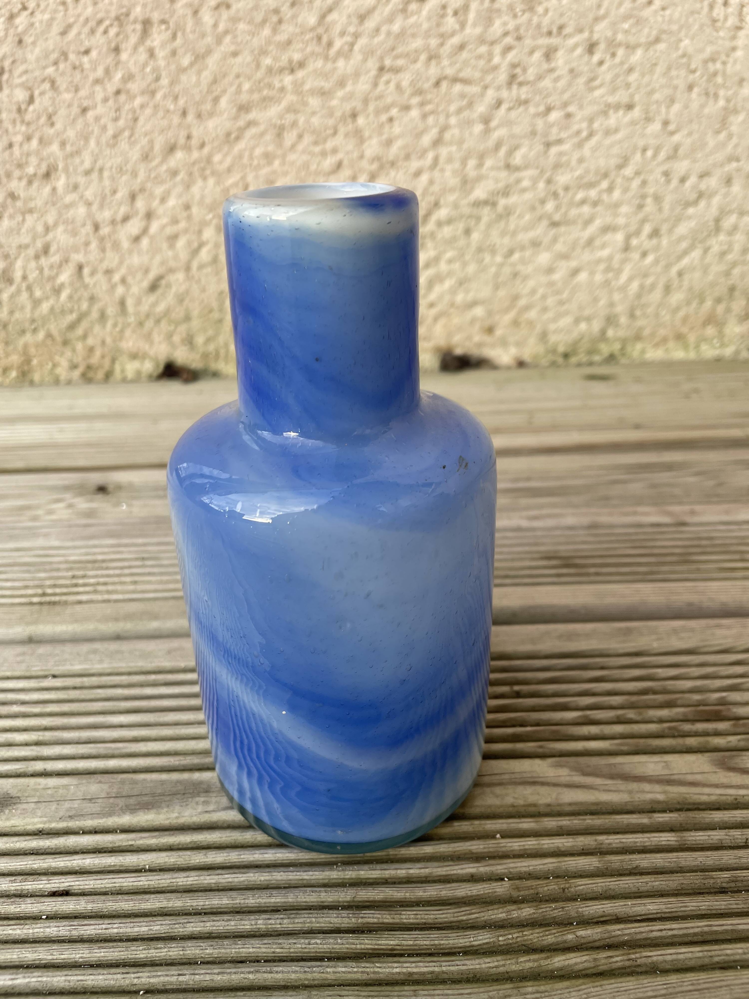 Set of 18 decorative items