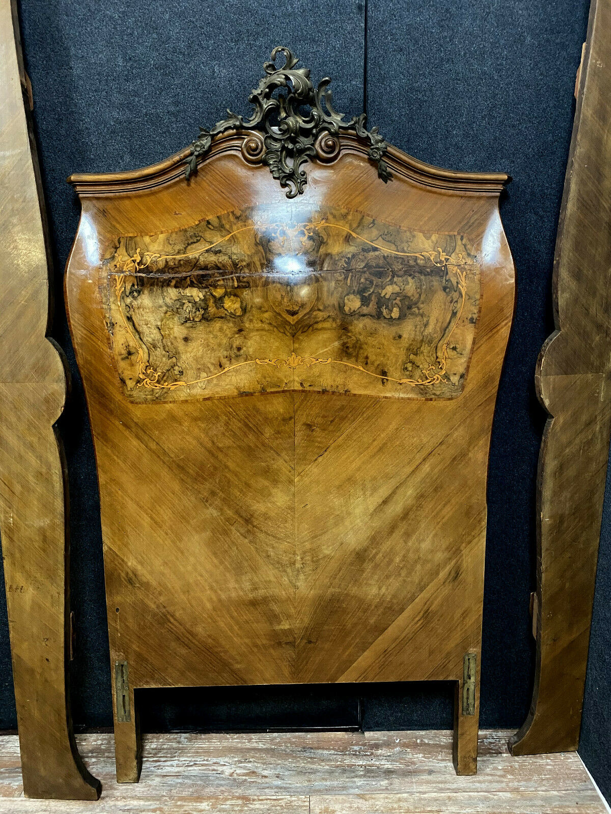 Pair of Louis XV curved beds all faces in walnut bramble and precious wood
