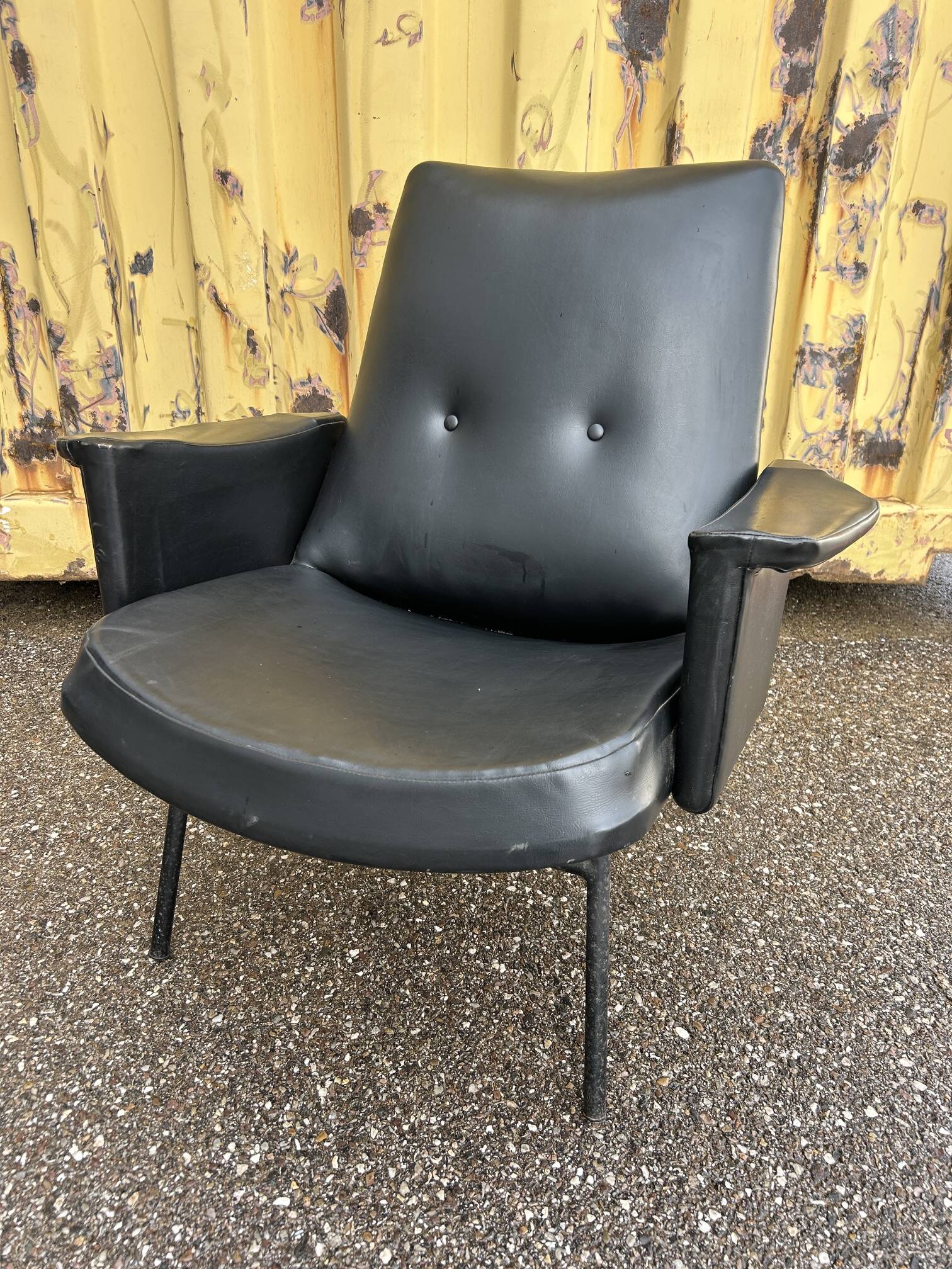SK660 armchair by Pierre Guariche, Steiner edition