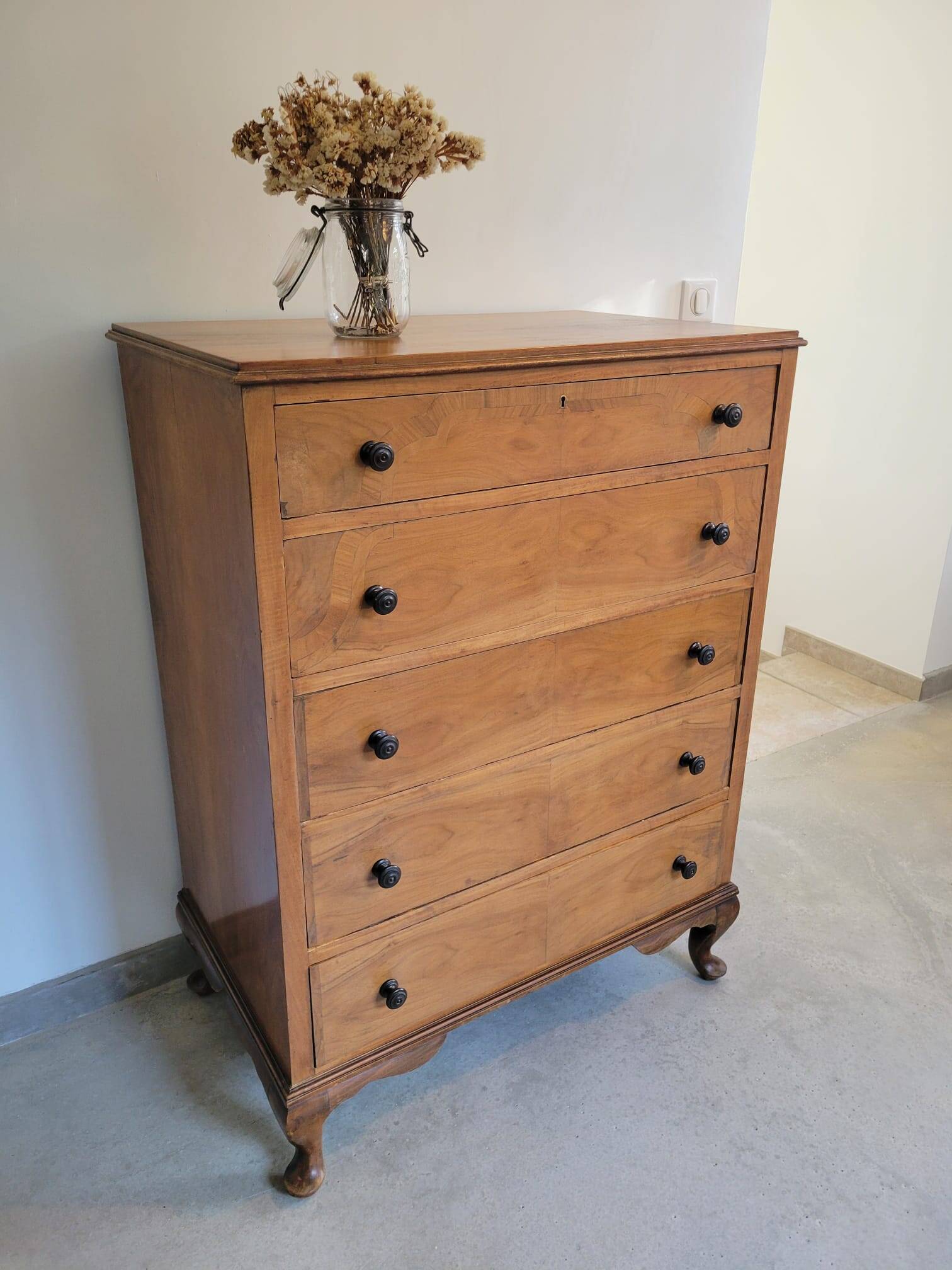 Commode anglaise haute 5 tiroirs marqueterie en ronce