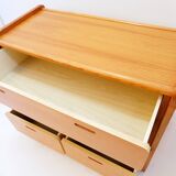 Vintage pine chest of drawers from the 1980s