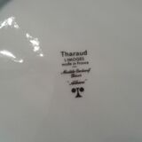 Set of 6 Tharaud Limoges porcelain flat plates. Diameter 21.5 cm