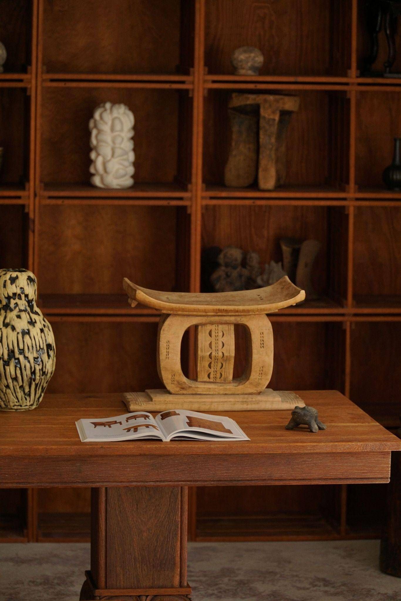 Ashanti stool, hand-carved hardwood stool from West Africa, Wabi Sabi, 20th century