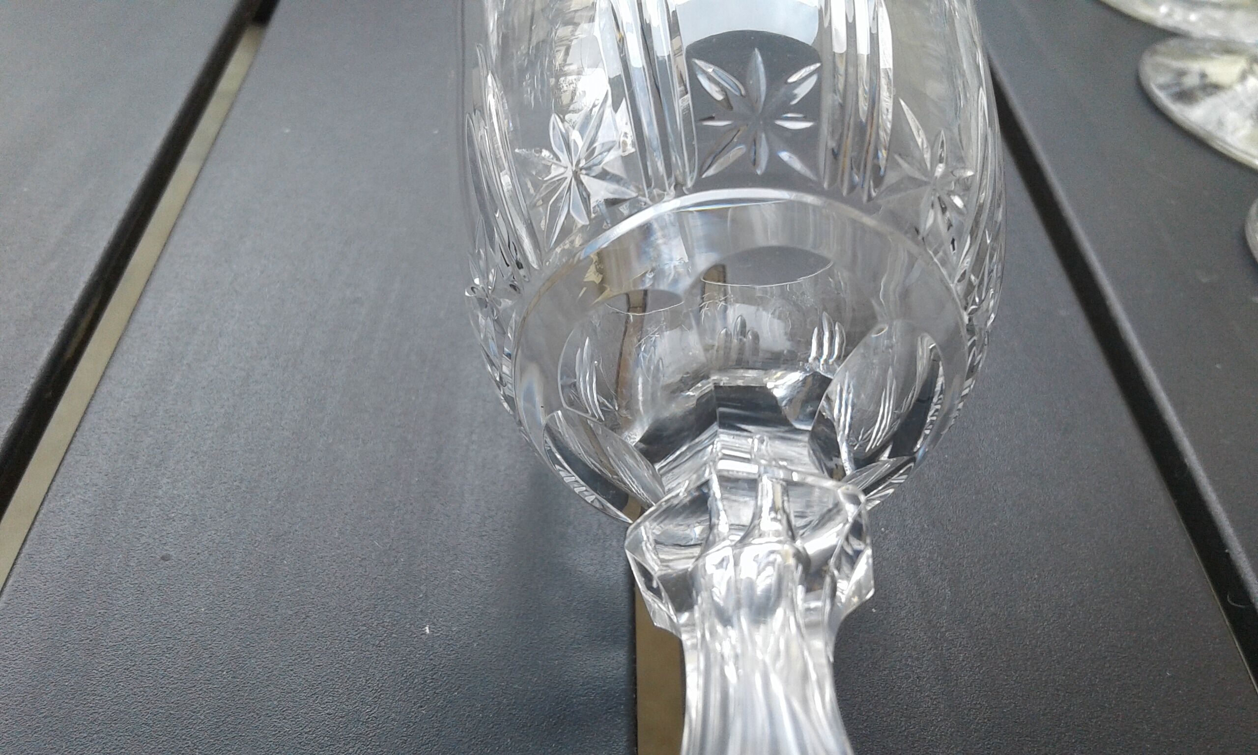 Service 25 glasses and 2 carafe in crystal