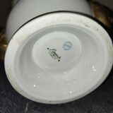 Cache-pot or decorative vase in white porcelain, Empire style.