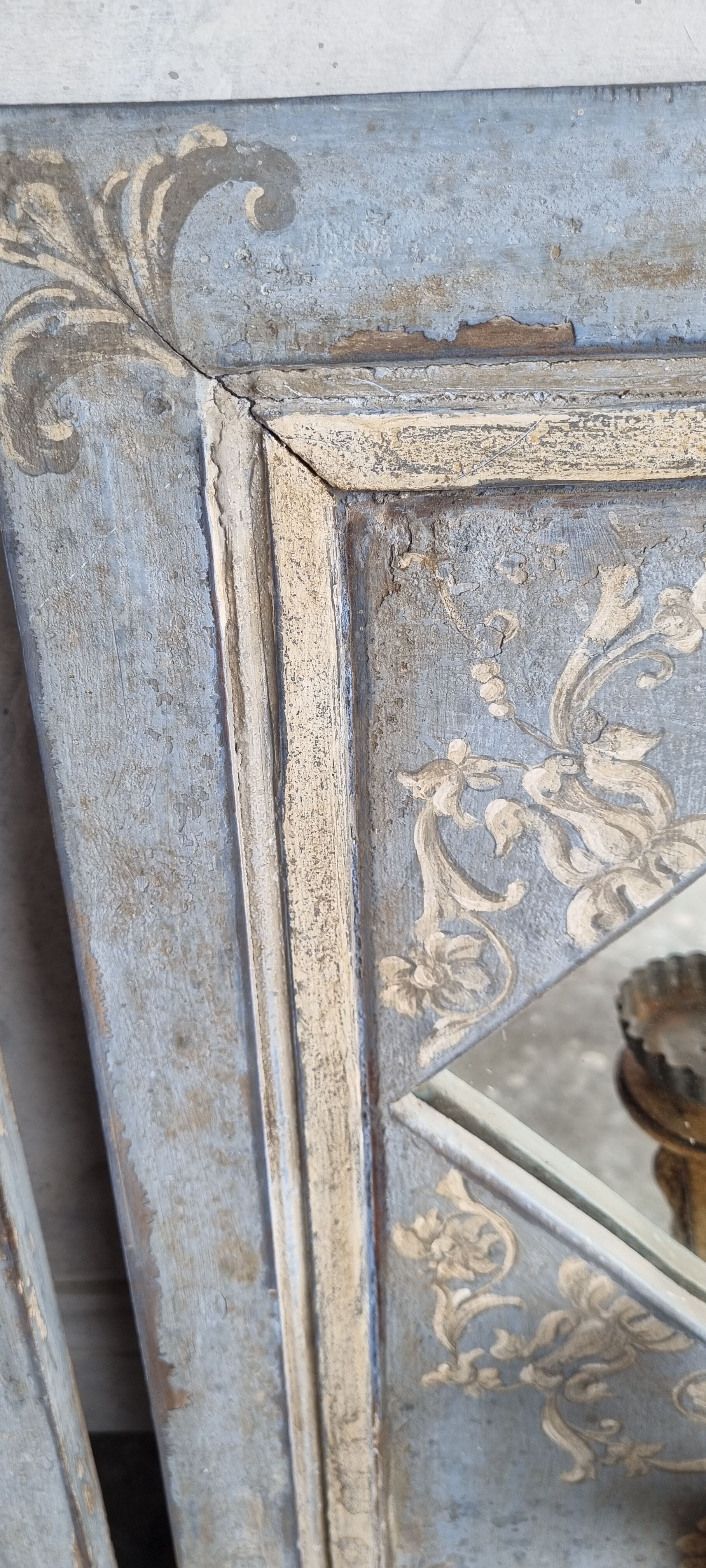 Pair of mirror, wall lamp