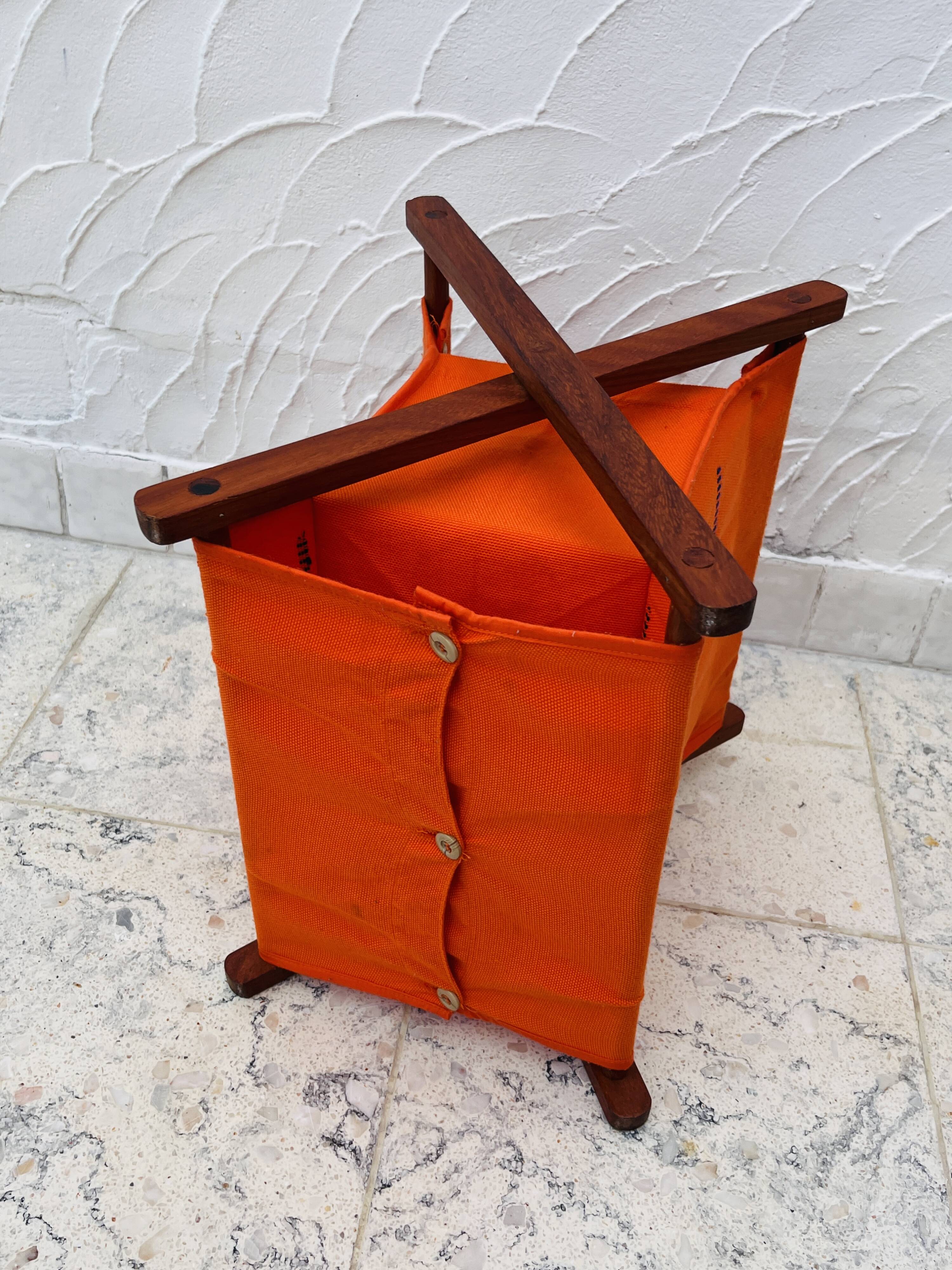 Porte revues 1900 en Laiton et Bois