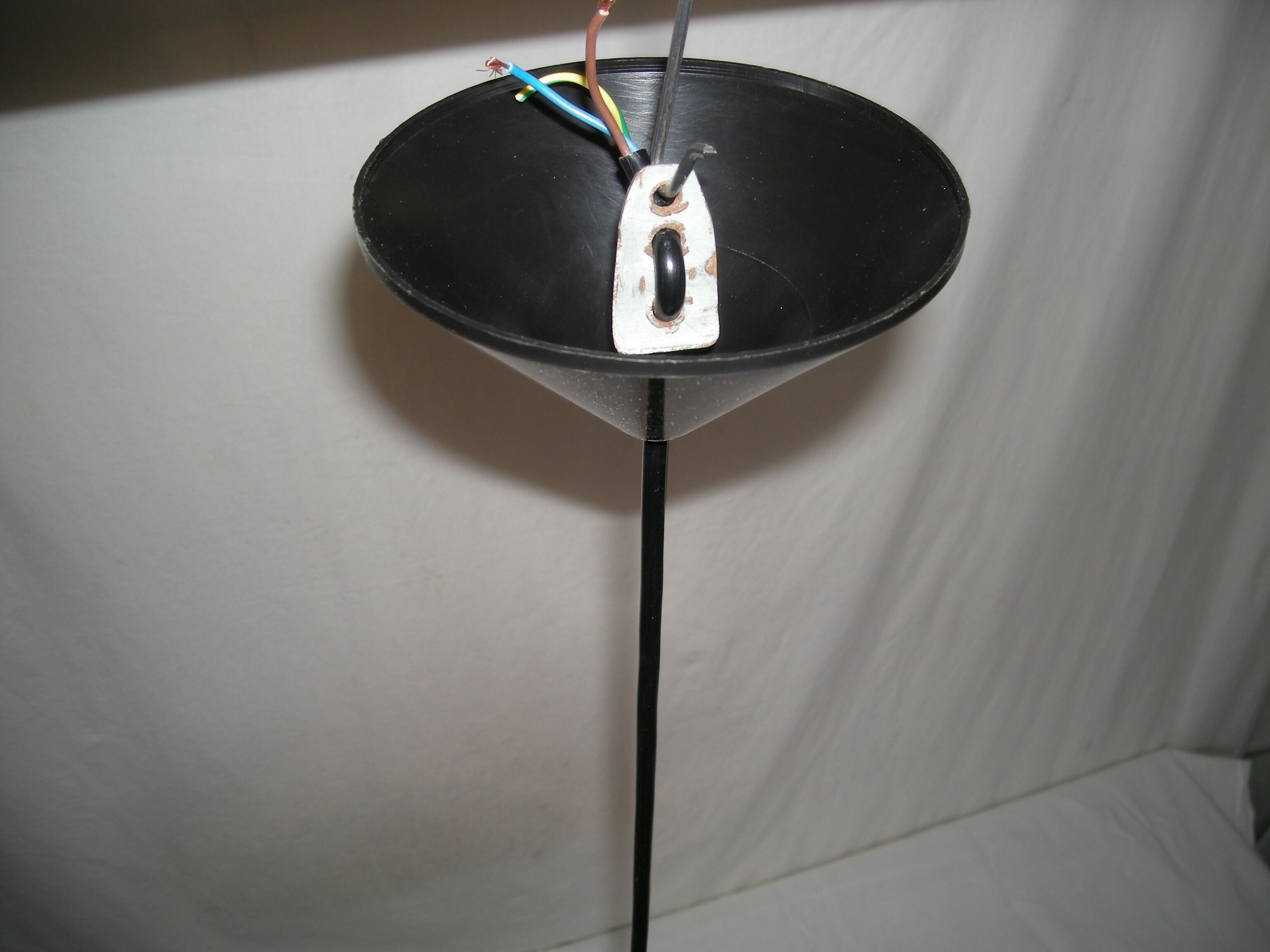 Opaline spherical suspension from the 60s - 70s