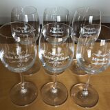 Wine glasses with engraved appellations