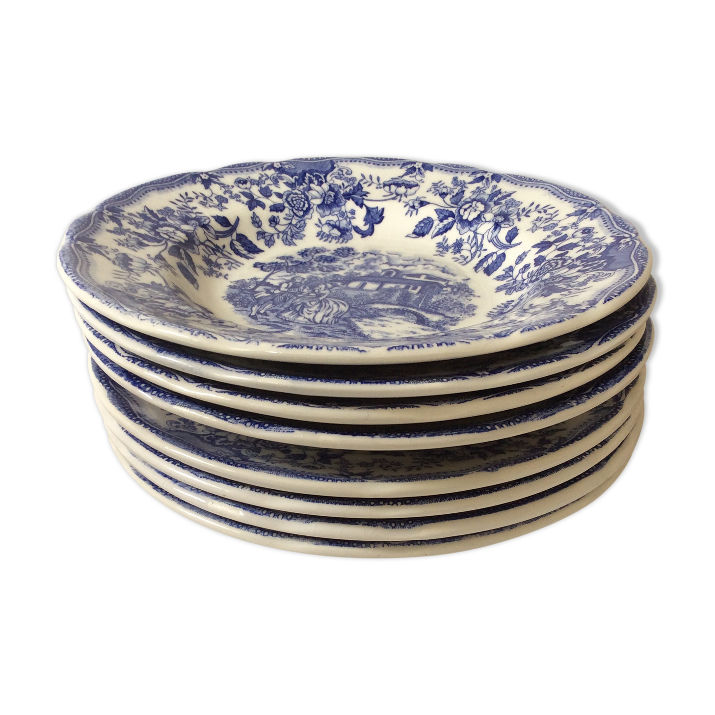 4 flat plates and 4 hollow plates