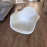 Eames Plastic Armchair RE RAR white