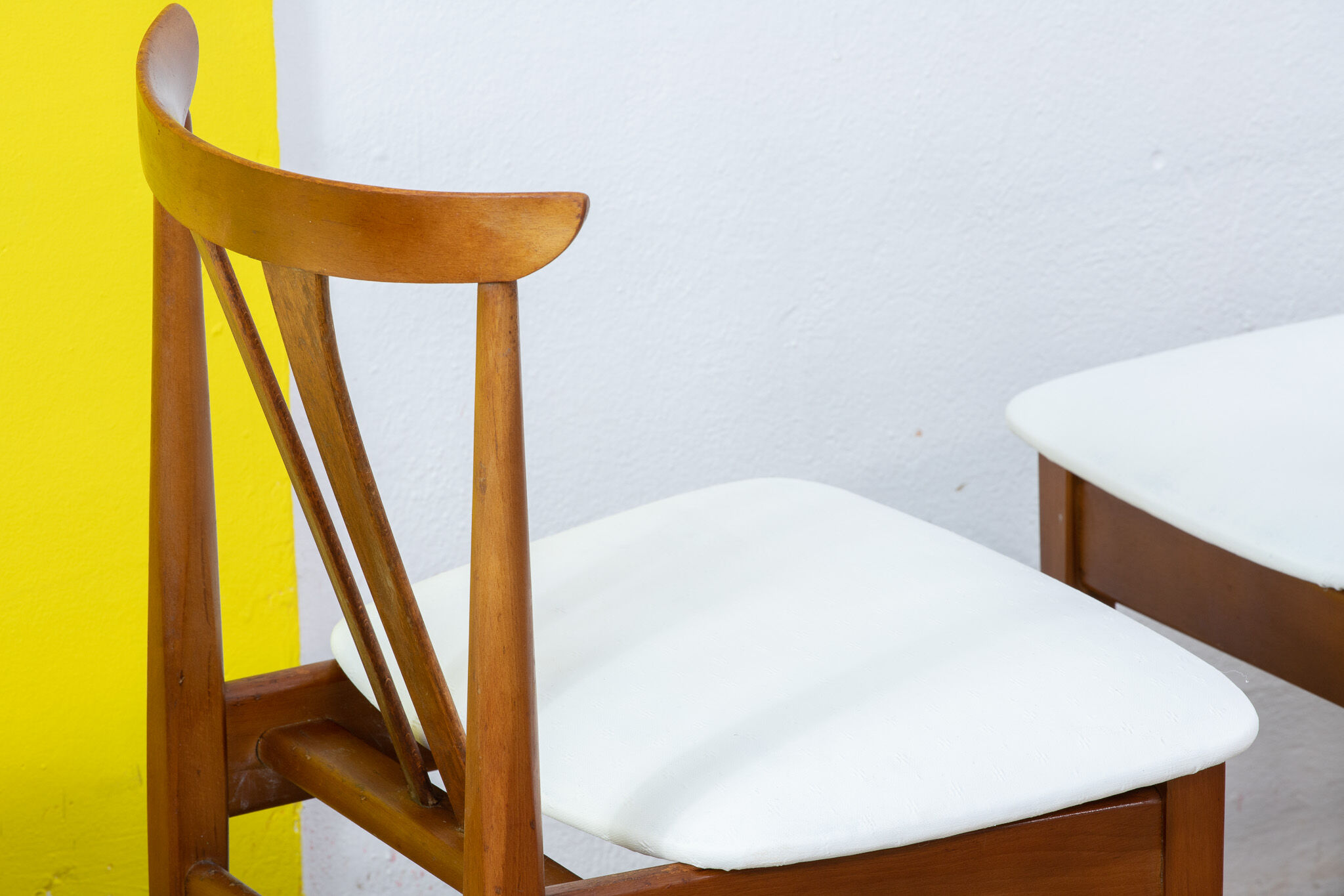 Vintage Scandinavian Chair – 47 cm