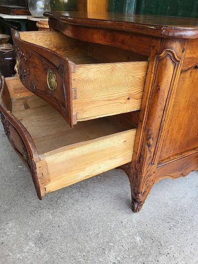 18th century provencal chest of drawers with openwork cross-borders in nyer