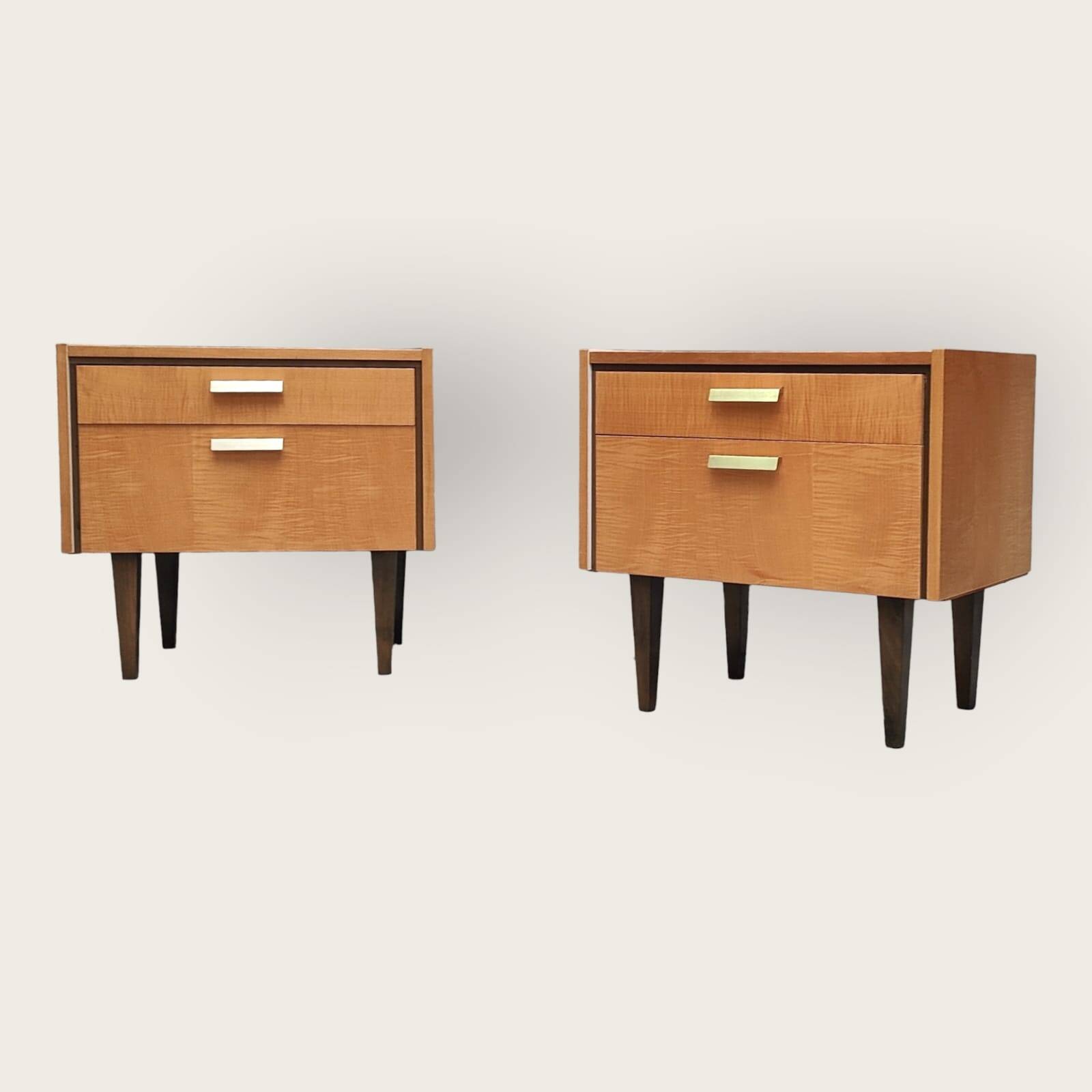 Deux chevets du milieu du siècle