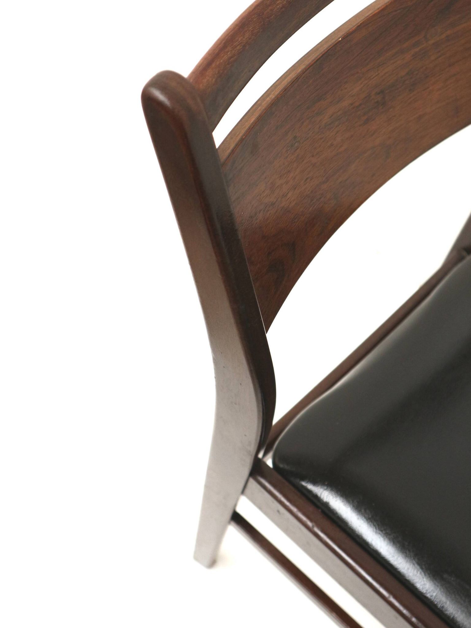 Set of 4 vintage rosewood dining chairs made in the 1960s