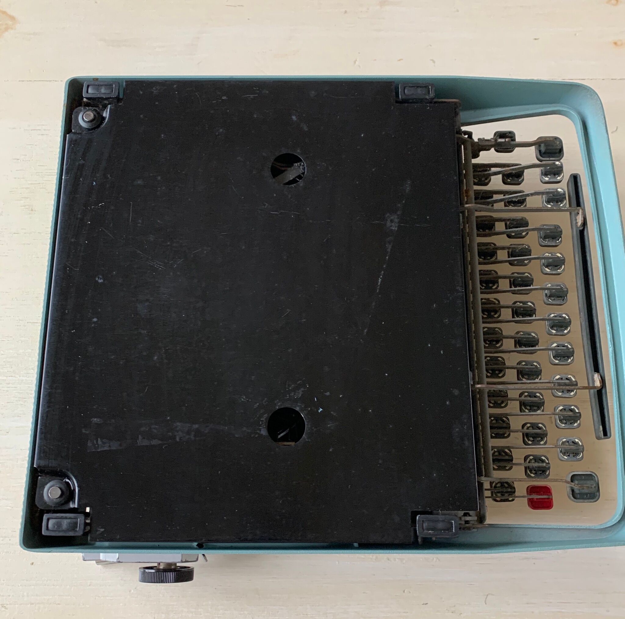 Olivetti Lettera 32 typewriter