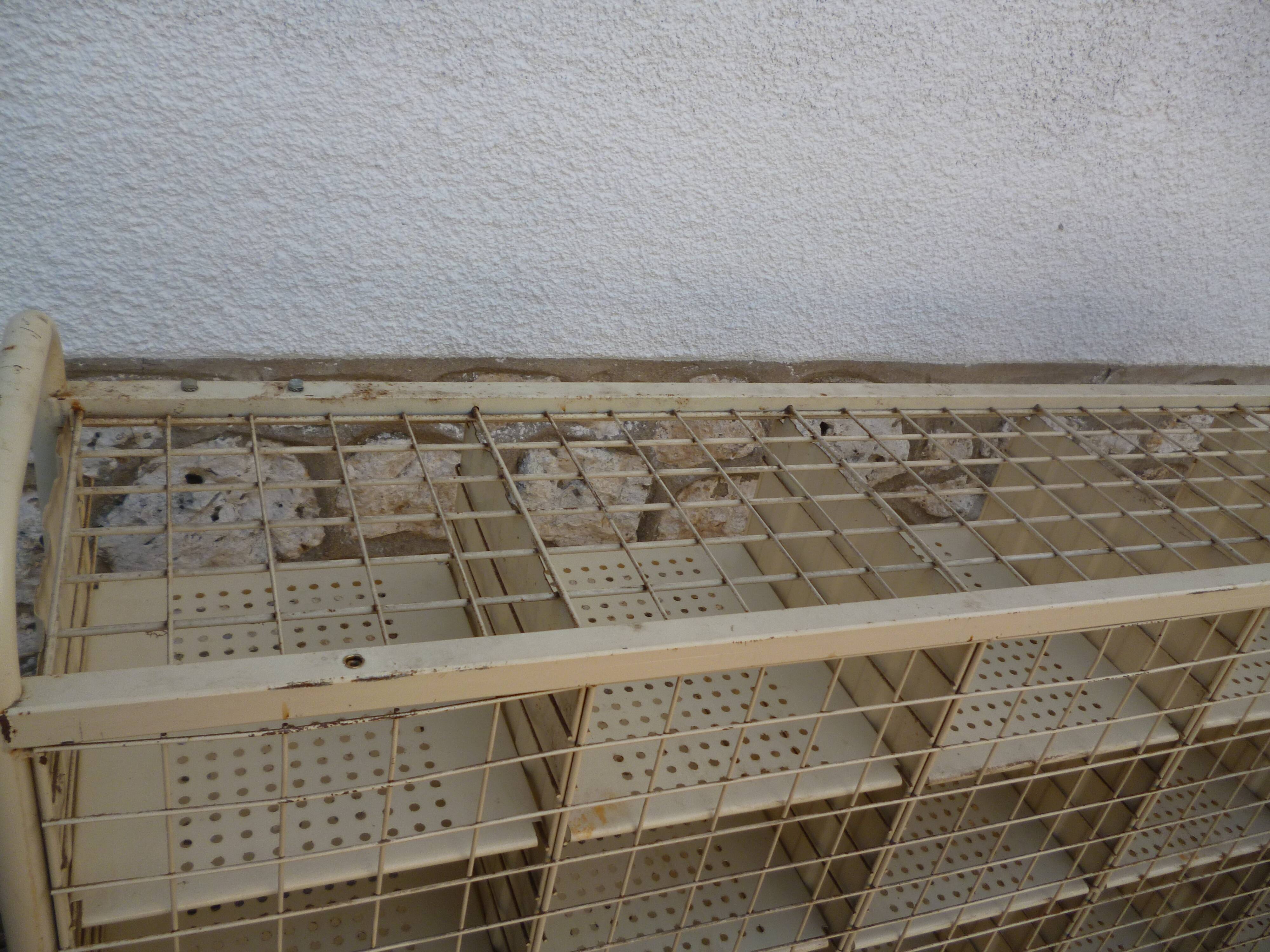 Large furniture storage 25 sorting lockers La Poste