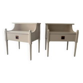 Paire de chevets scandinaves en bois blanc