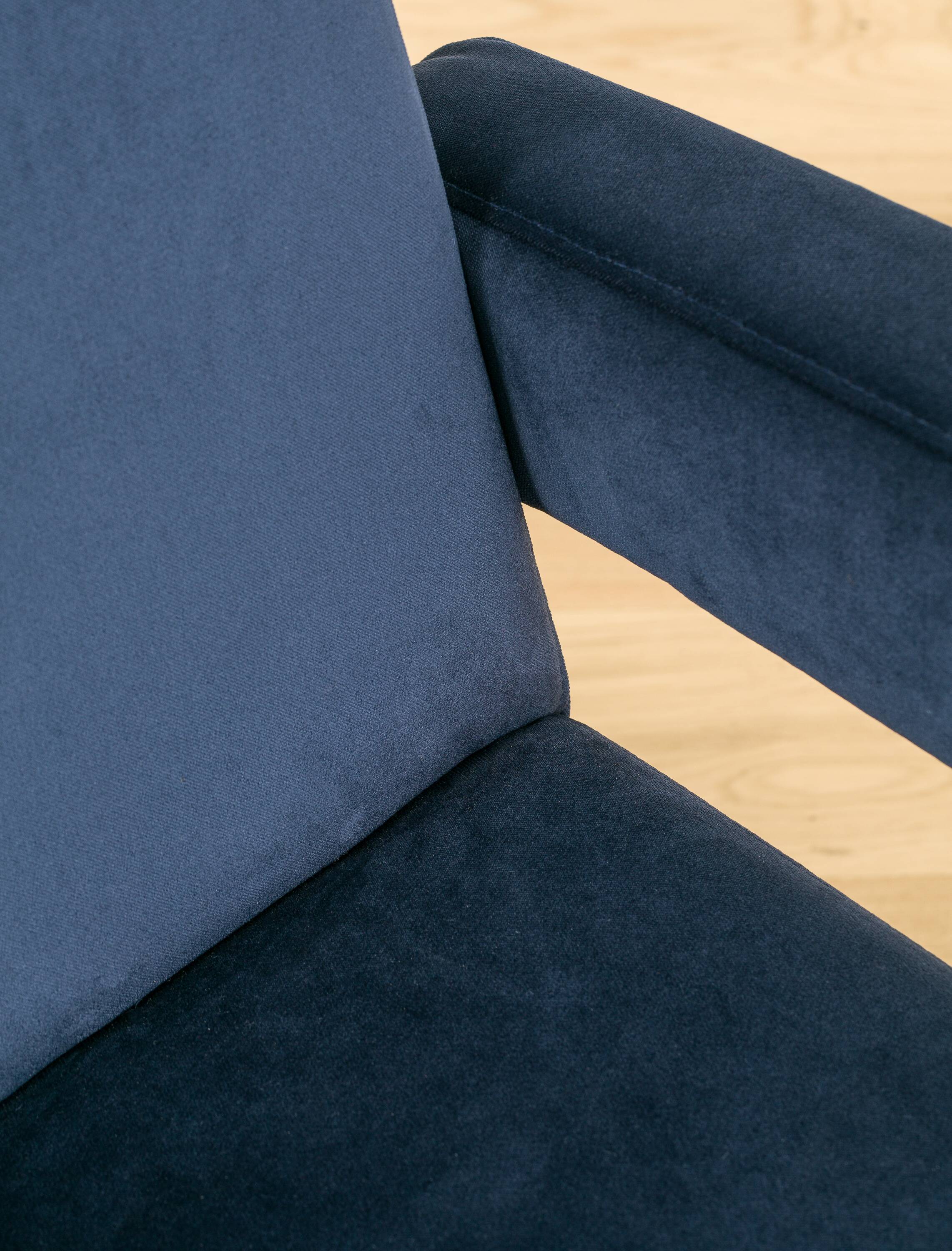 Ensemble de 2 fauteuils en velours de jitona, années 60