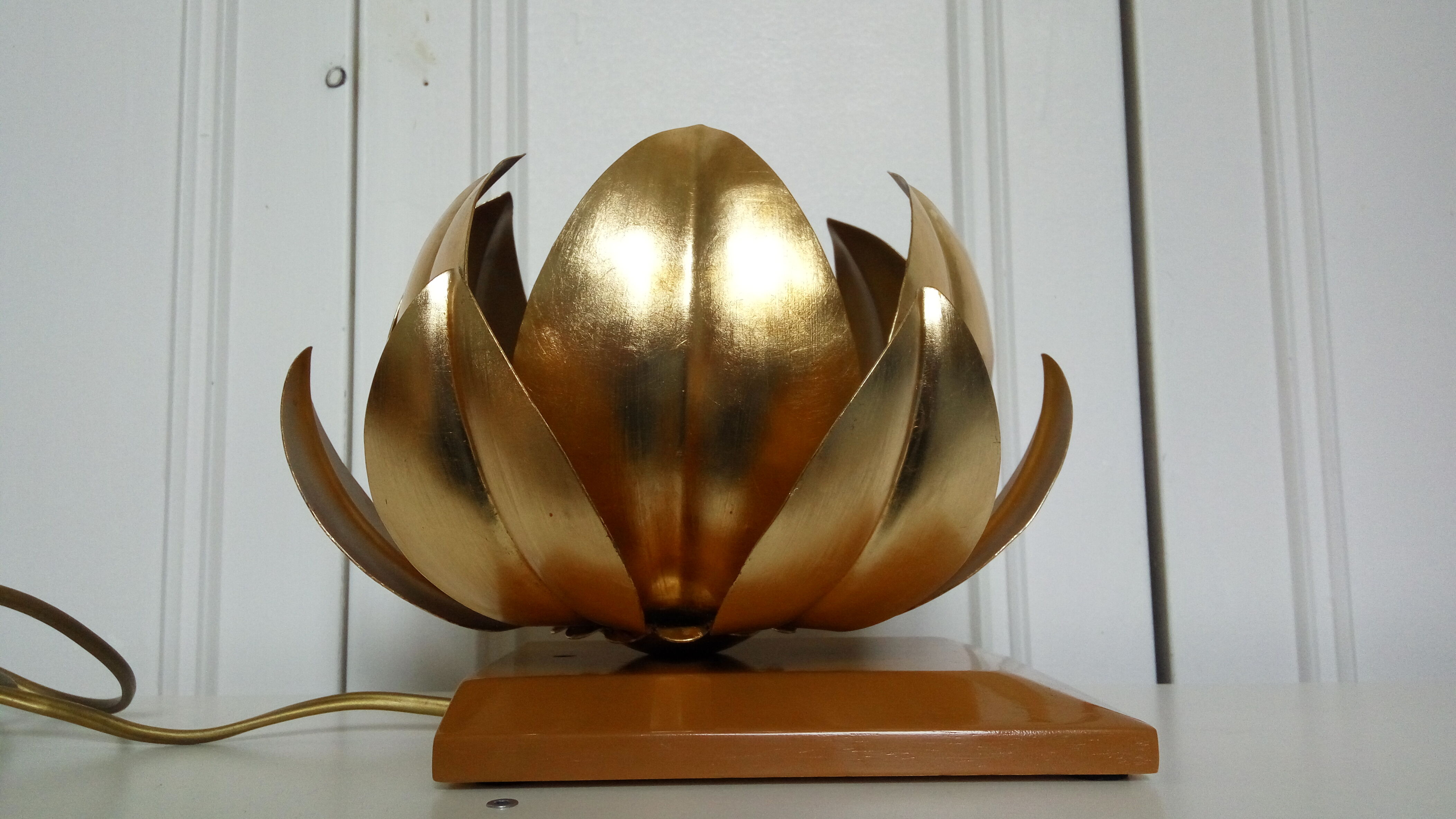 Lotus lamp