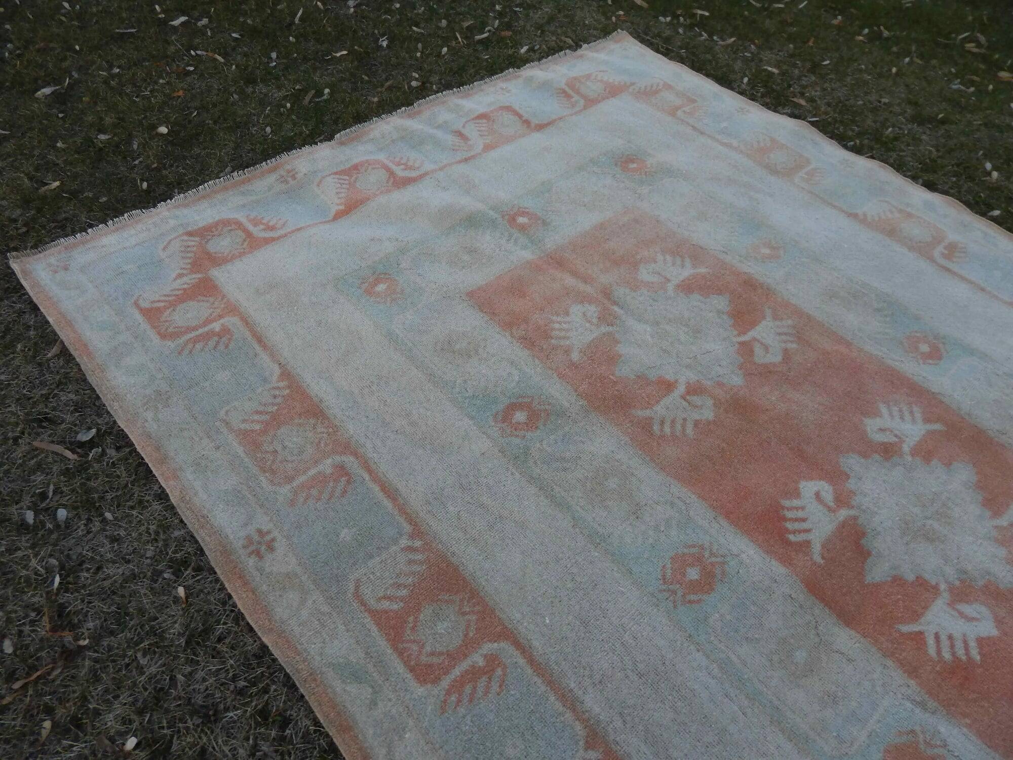 Vintage Turkish Oushak rug 195x312 cm