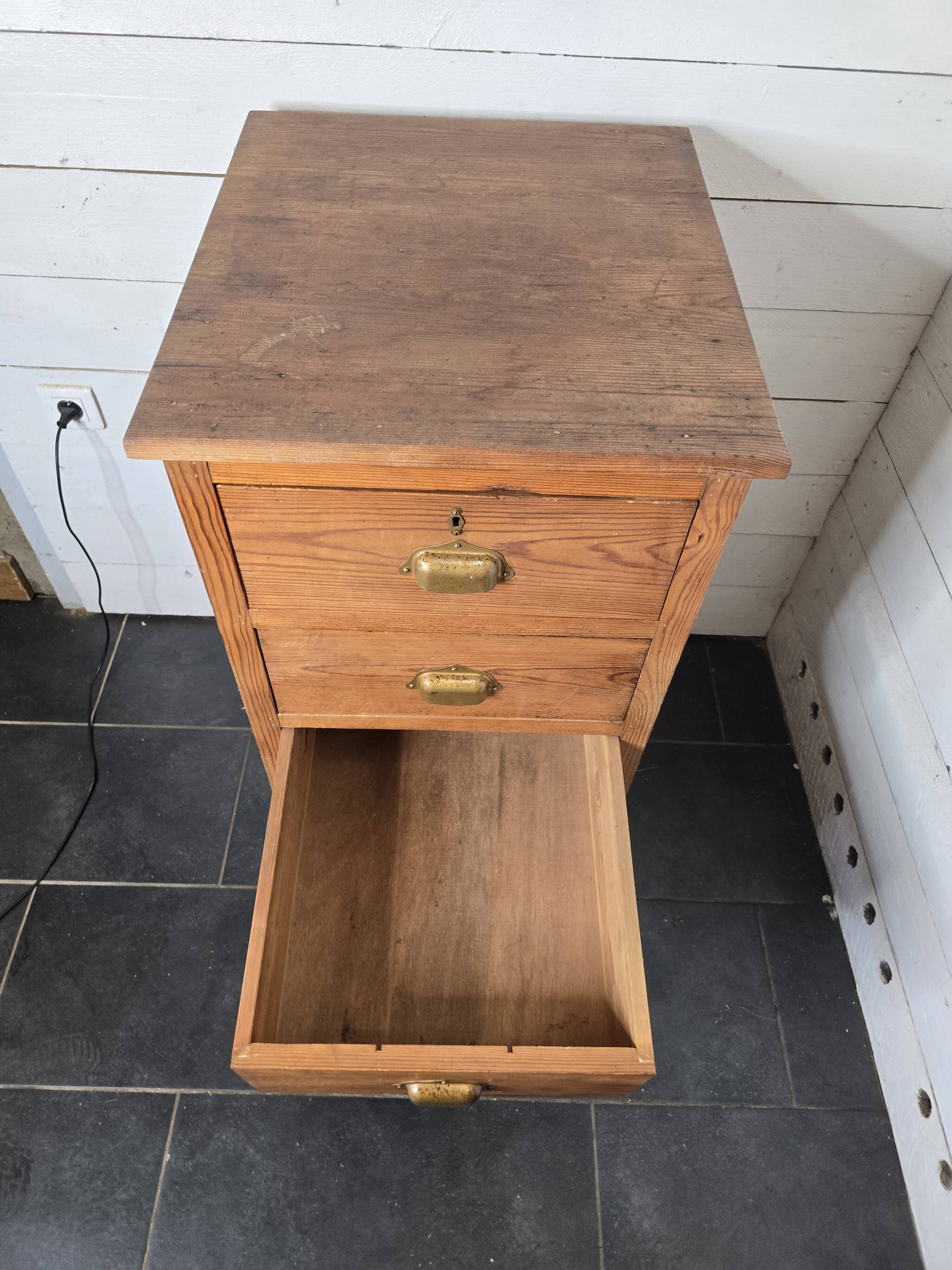 Craft cabinet with 4 drawers