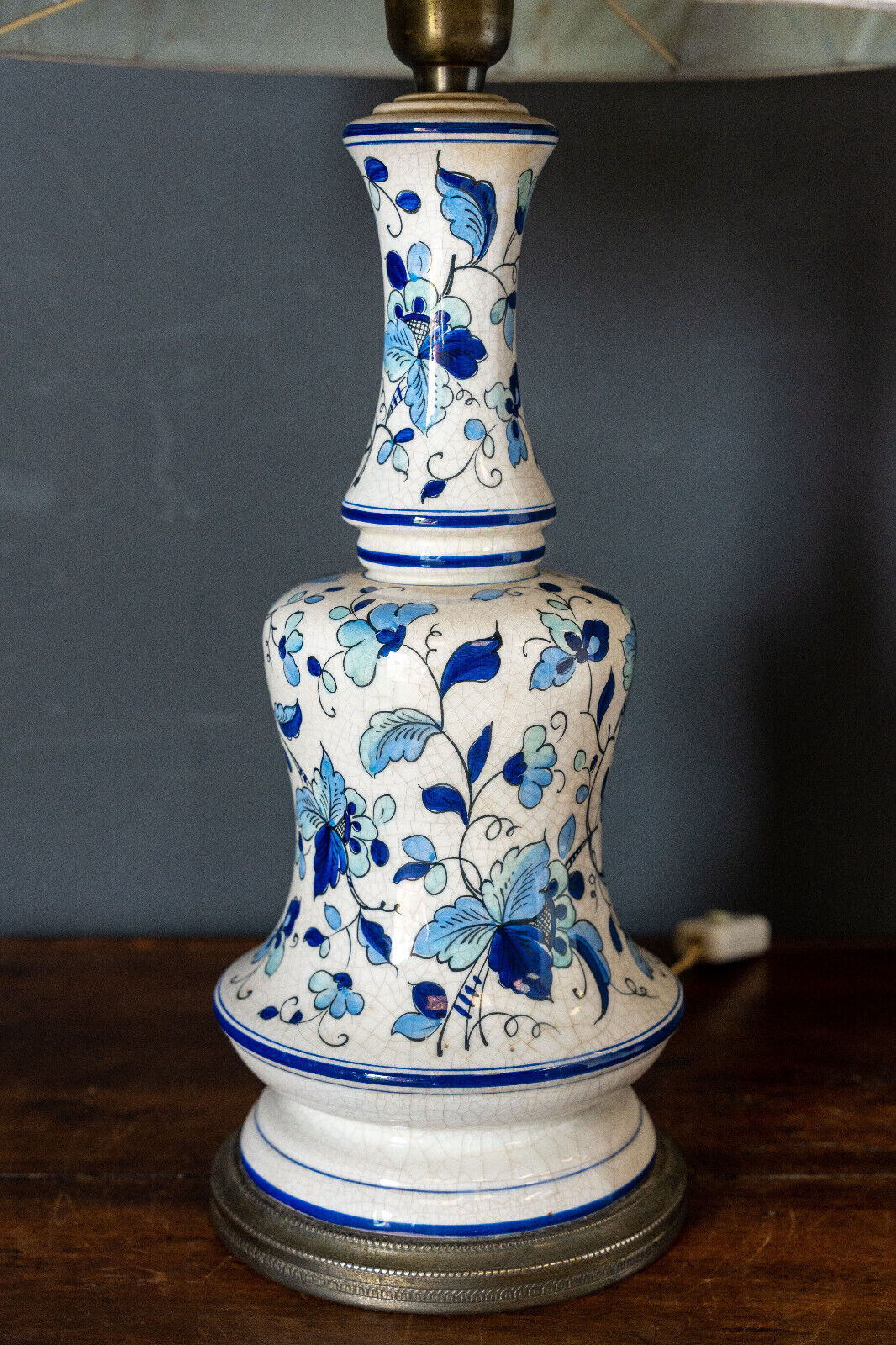 Blue and white ceramic lamp Floral decoration XXth Velvet lampshade