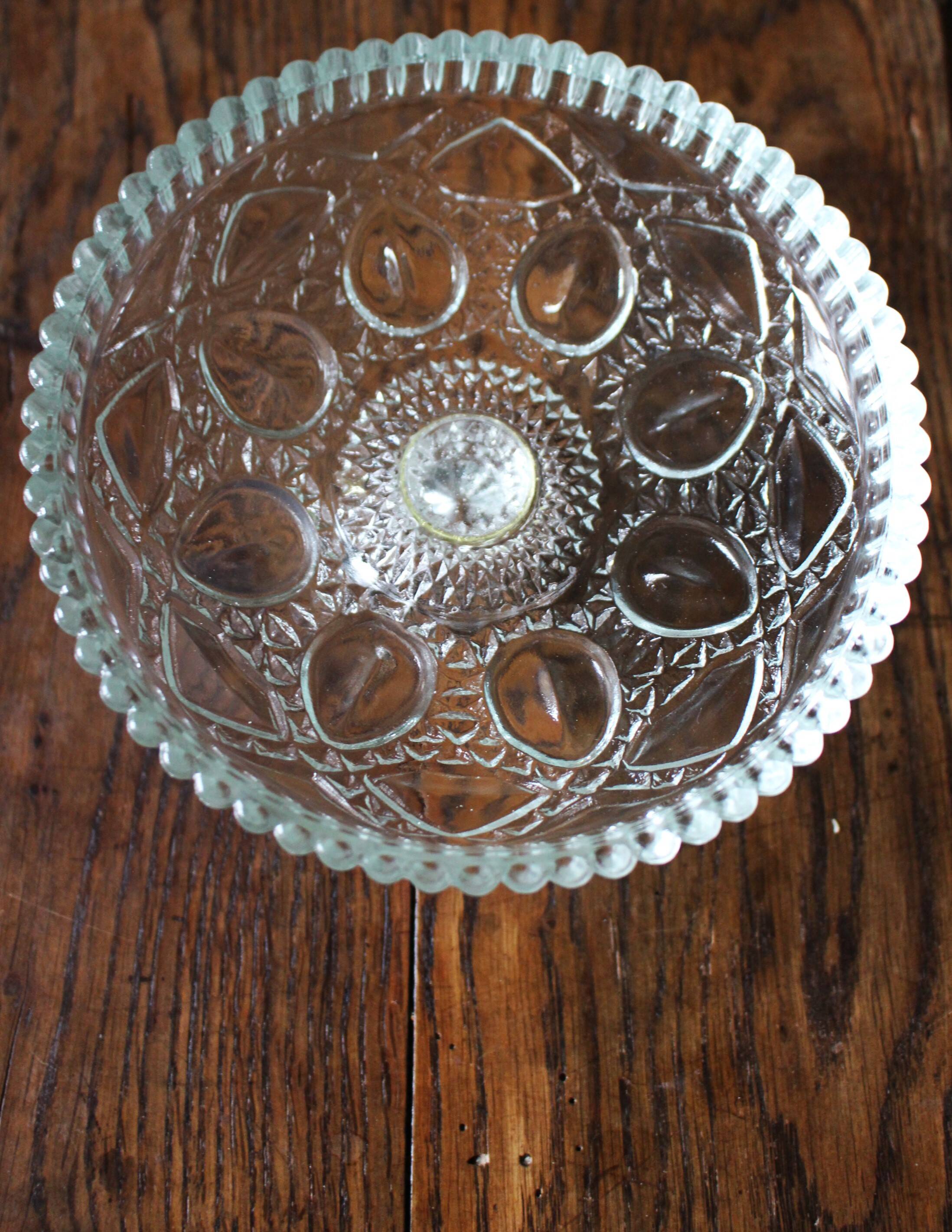 Coupelle sur Pied Verre ciselé transparent
