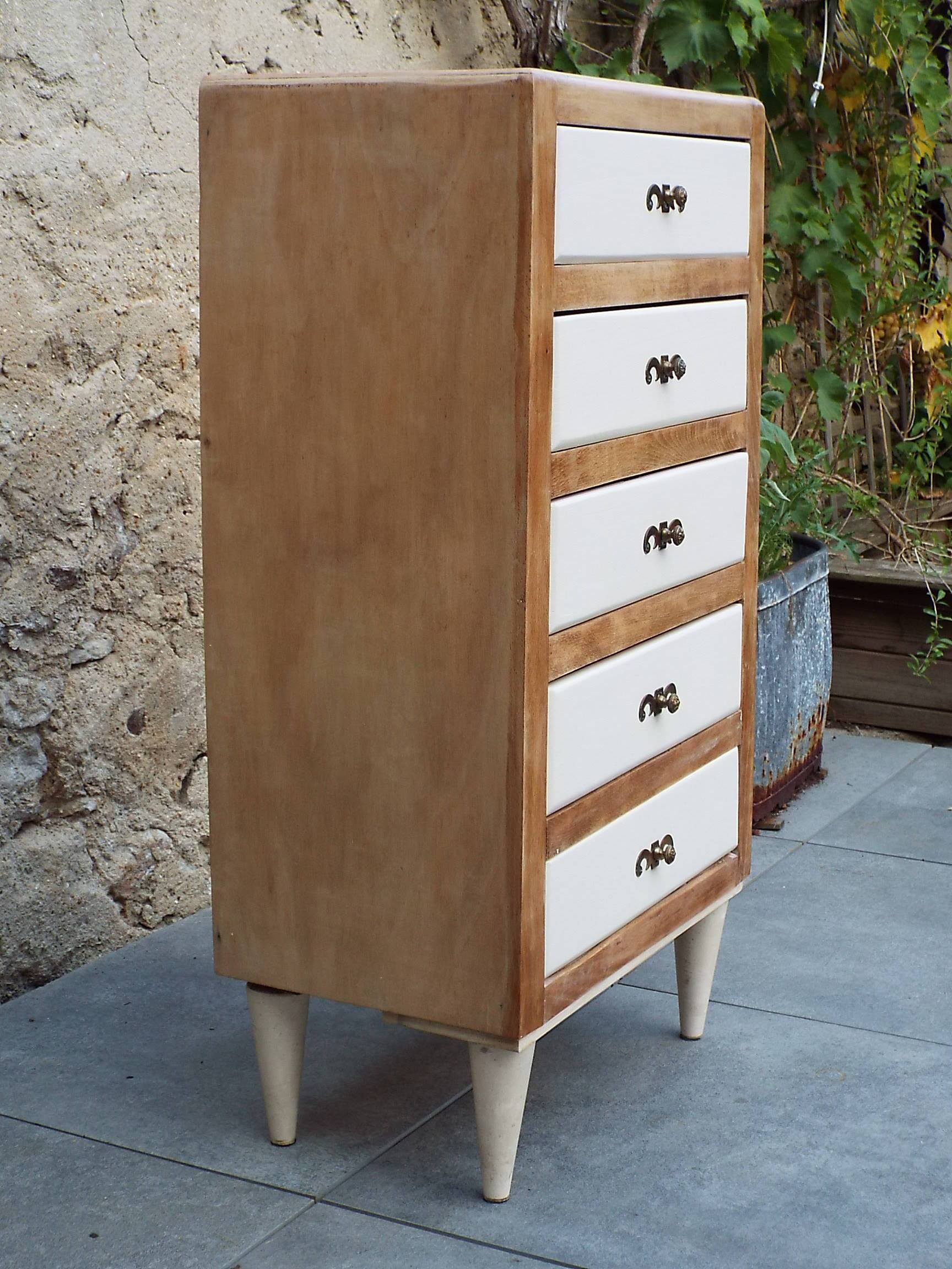 Chest of drawers with 5 drawers