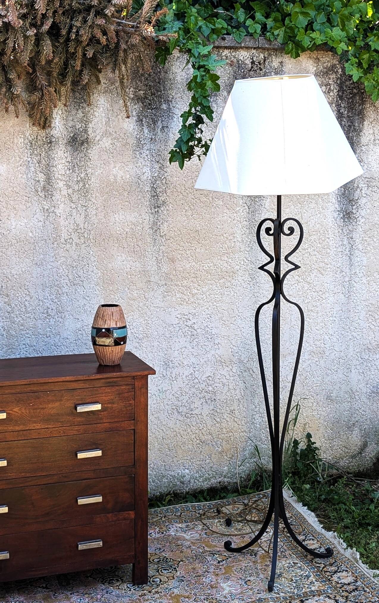 Vintage Black Wrought Iron Floor Lamp with Curved Arabesque Shape from the 60s/70s