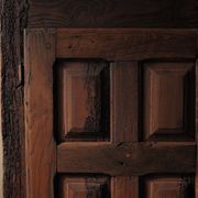 Meuble quatre portes en bois massif, XVIIIᵉ siècle