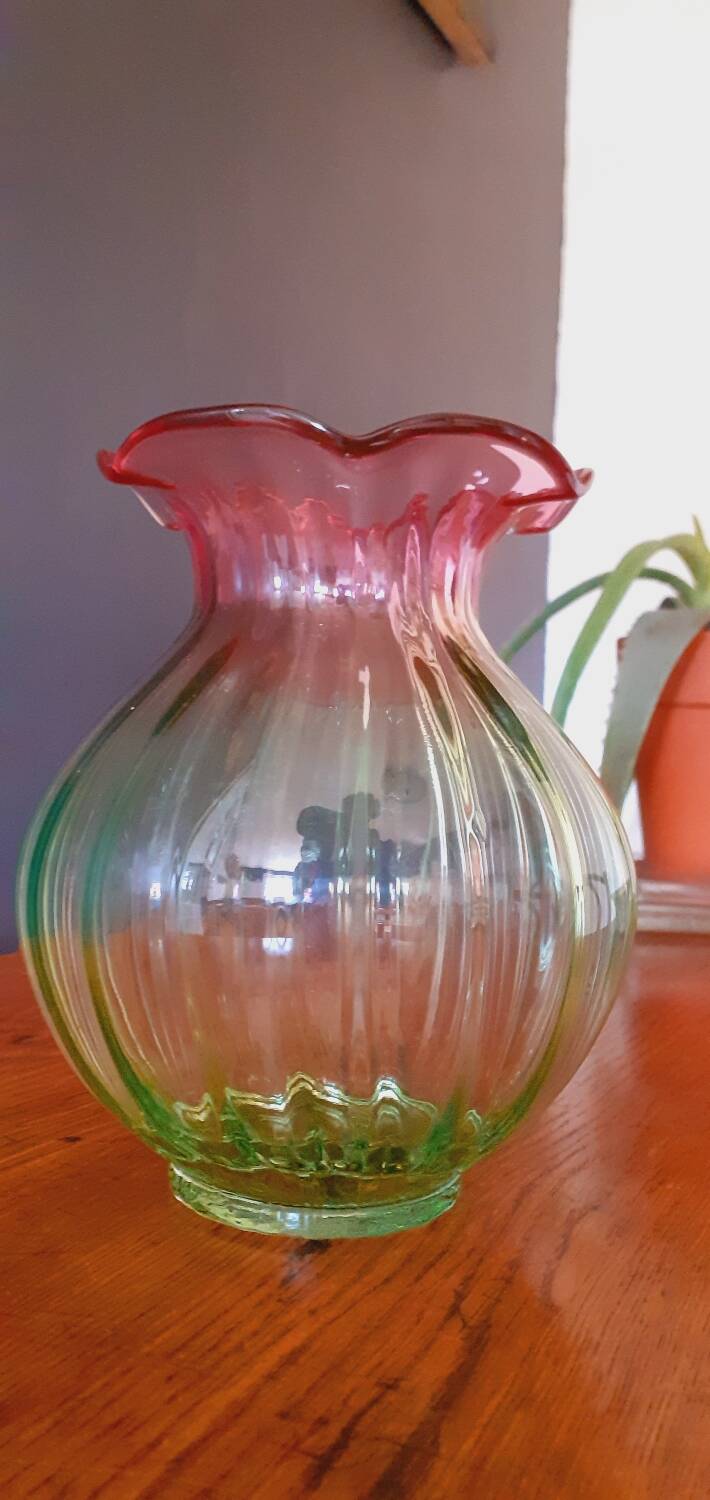 Vase corolle Bicolore début XXéme Soufflé à la bouche
