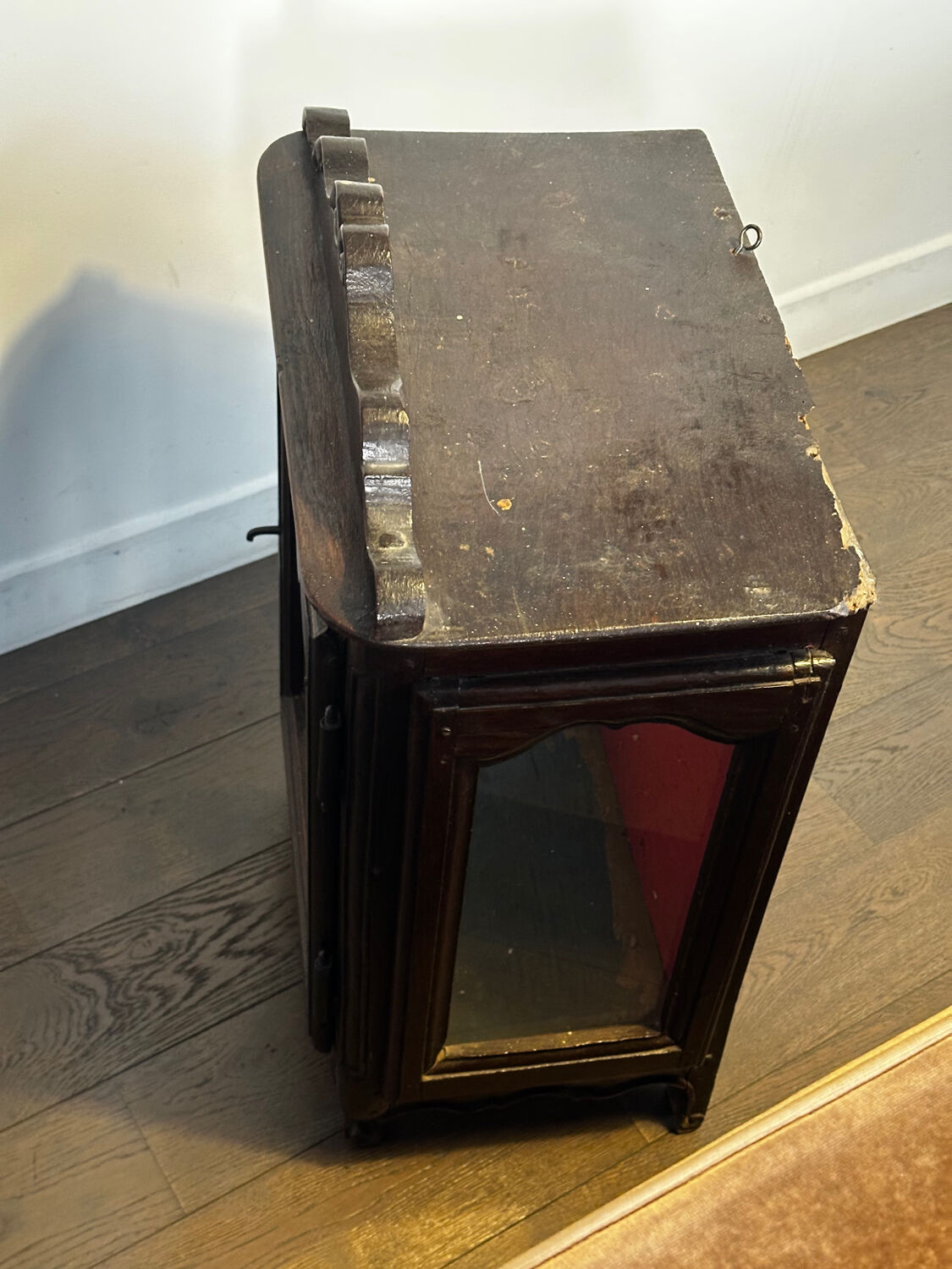 Antique display cabinet in carved wood – Louis XV style – 19th century