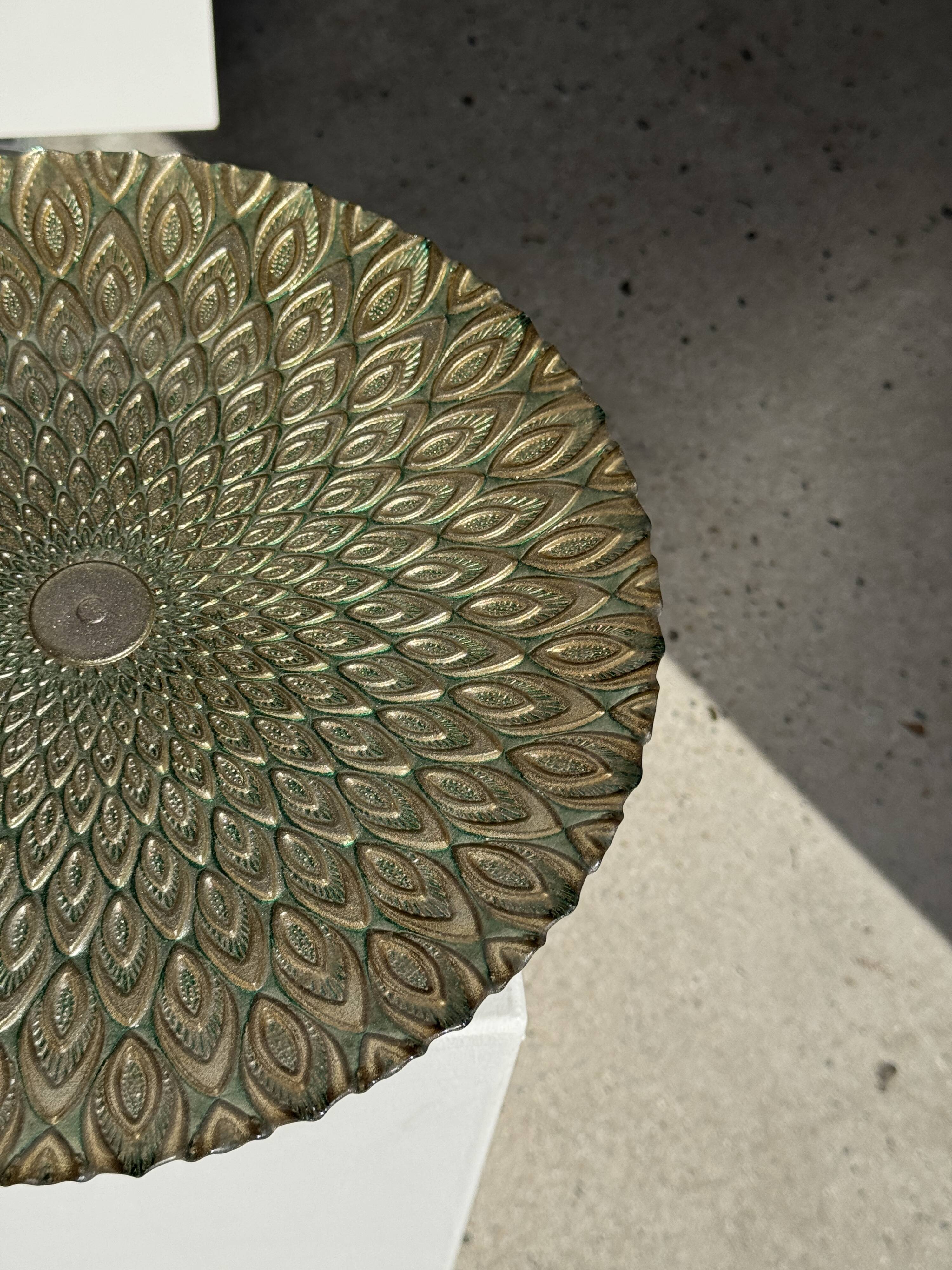 Cake stand on pedestal in glass with peacock feather effect D33 H10