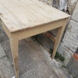 Table de ferme à tiroir