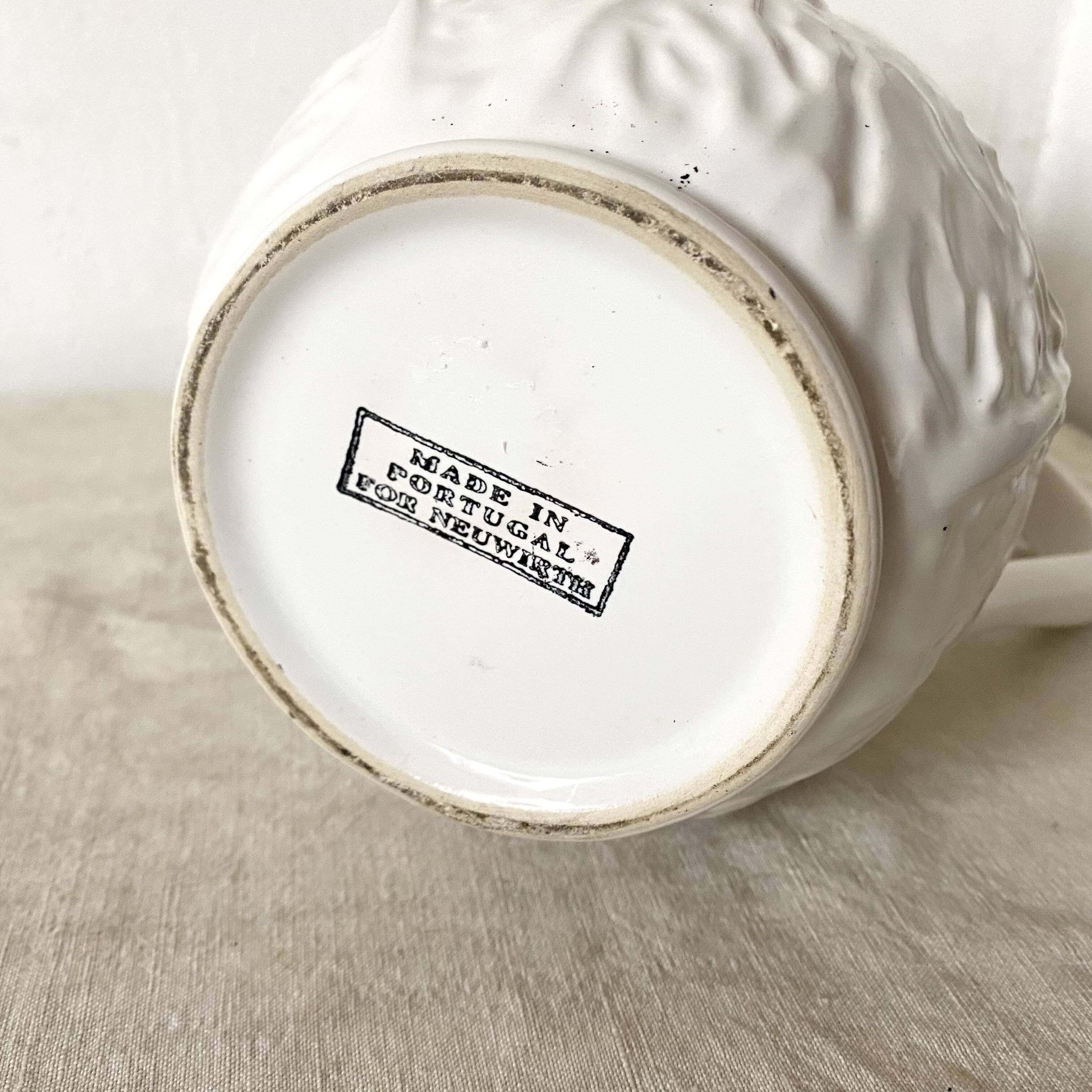 Cabbage leaf slip pitcher