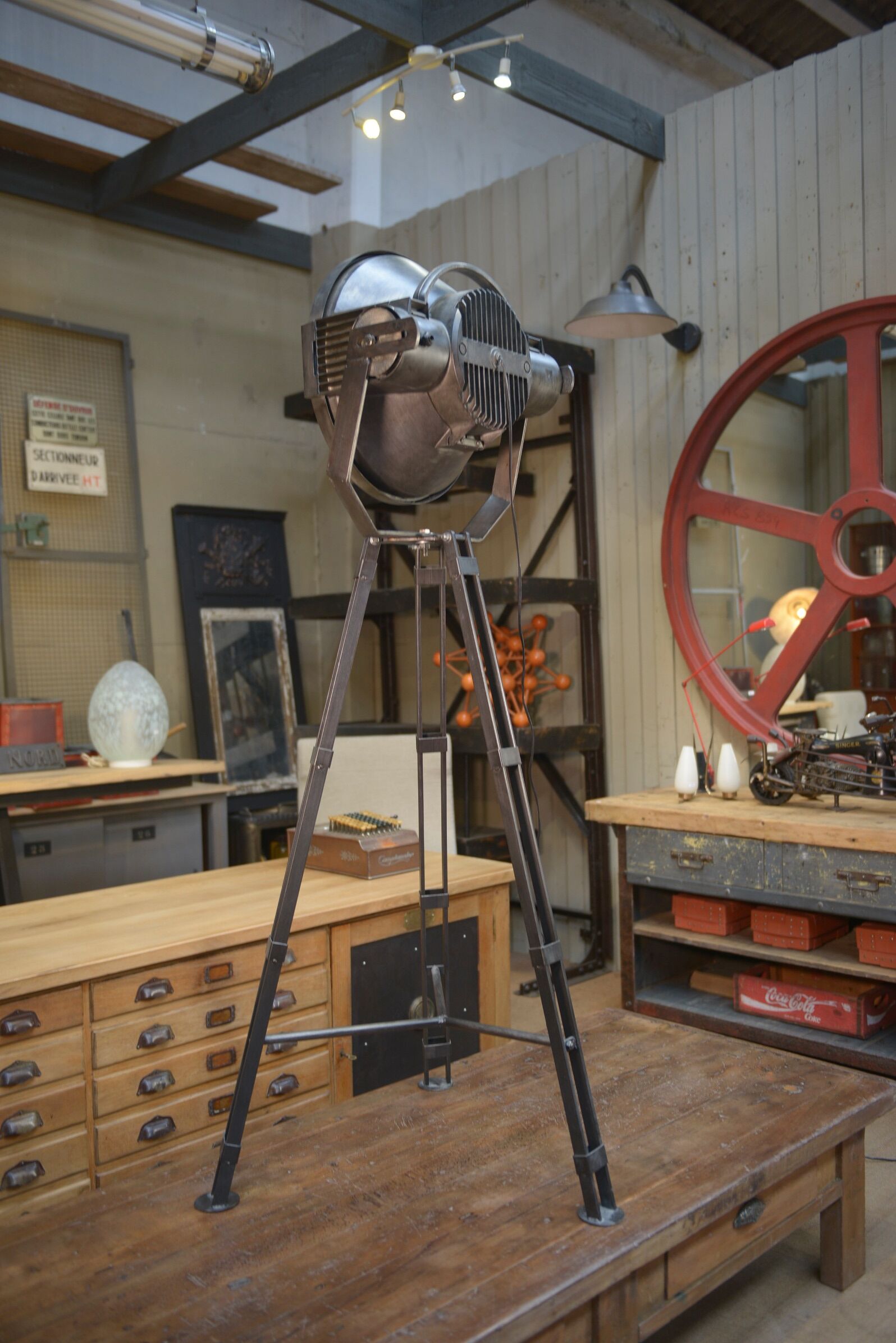 Philips adjustable metal floor projector 1960