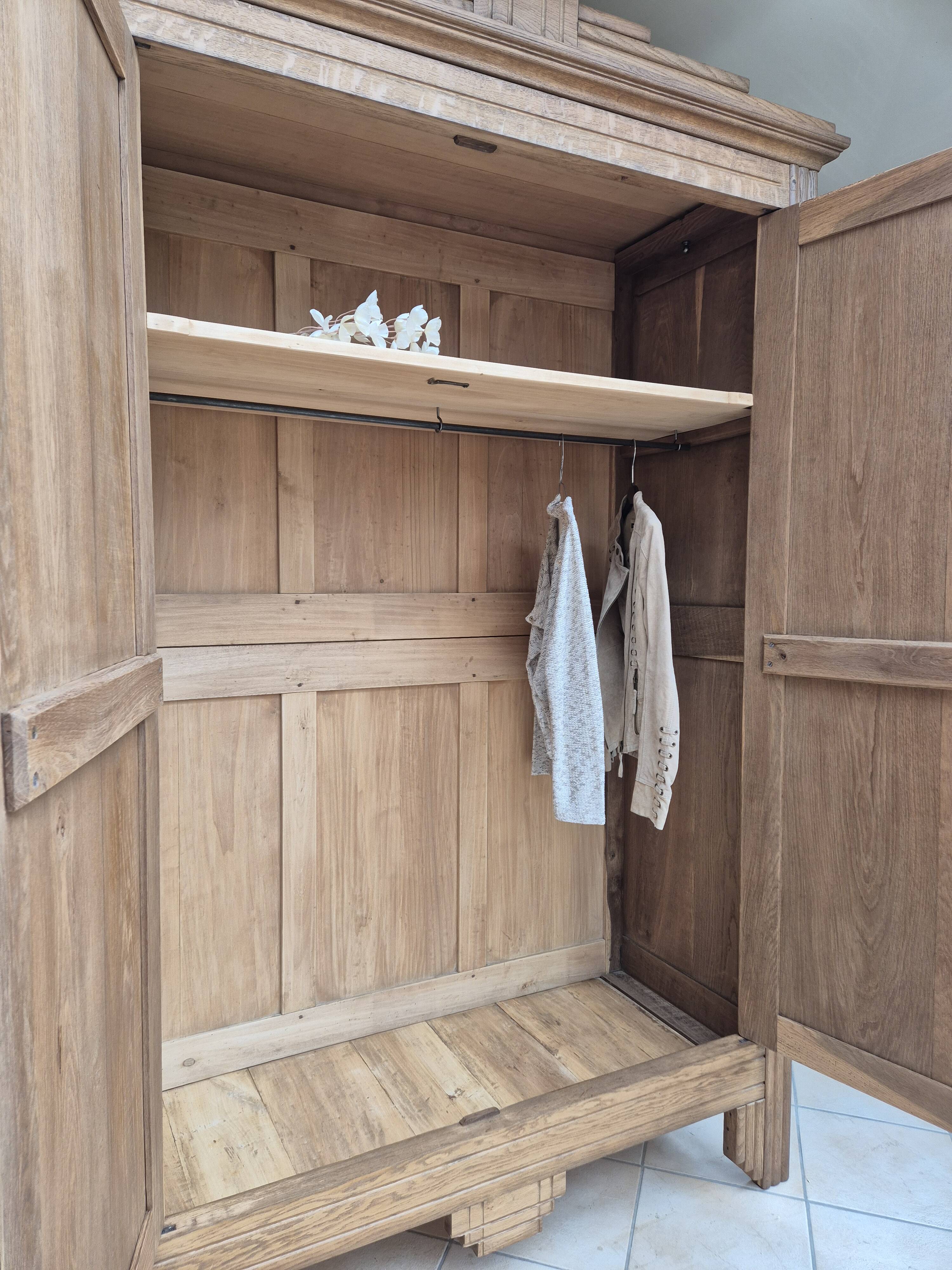 Armoire parisienne art déco