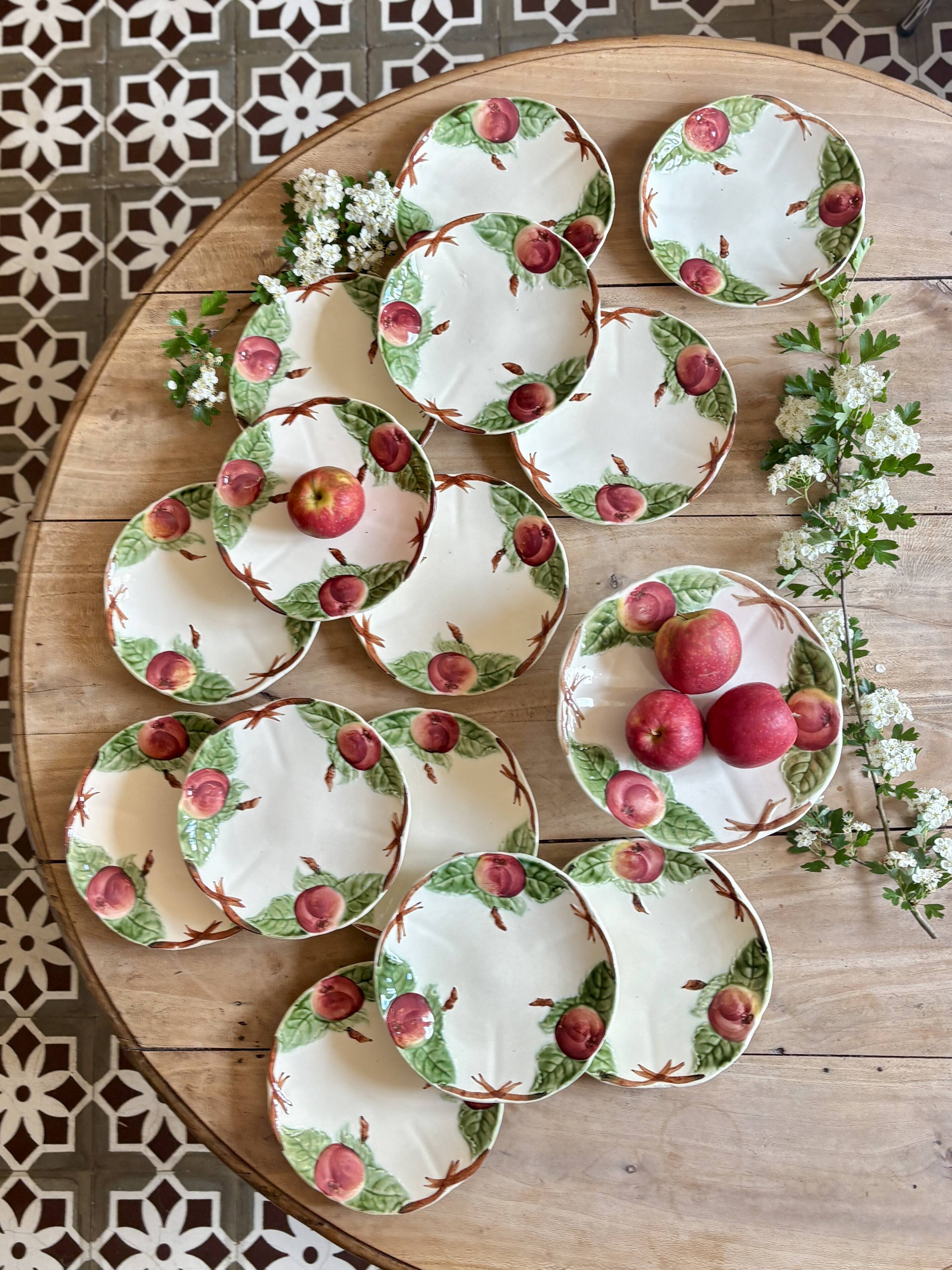 Antique barbotine service with Choisy le Roi apple decorations