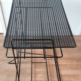 Table desserte en métal noir perforé 1950/1960.