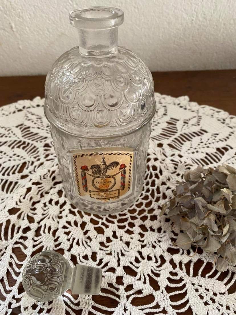 Guerlain-aux Abeilles bottle-500 ml.